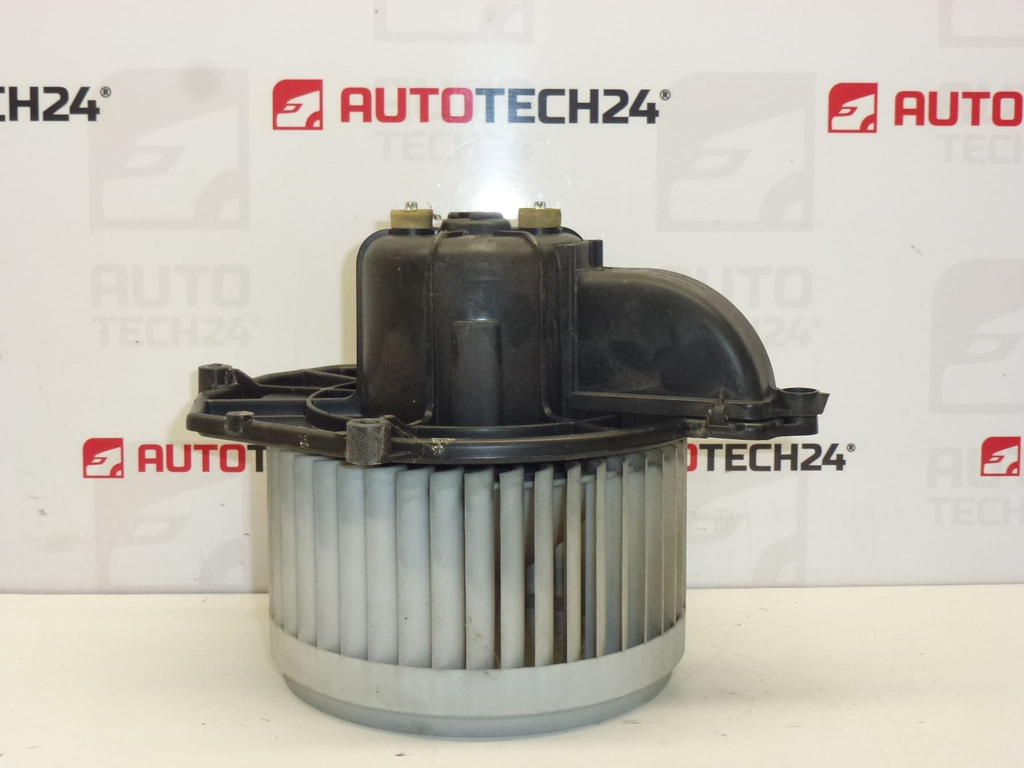 Ventilátor topení DENSO Citroën Peugeot 5e2228200 6441AS 6441AR