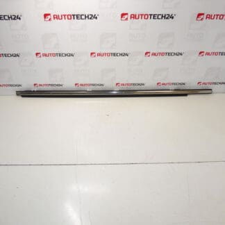 Lišta pravých předních dveří Citroen C-CROSSER Peugeot 4007 9309P2