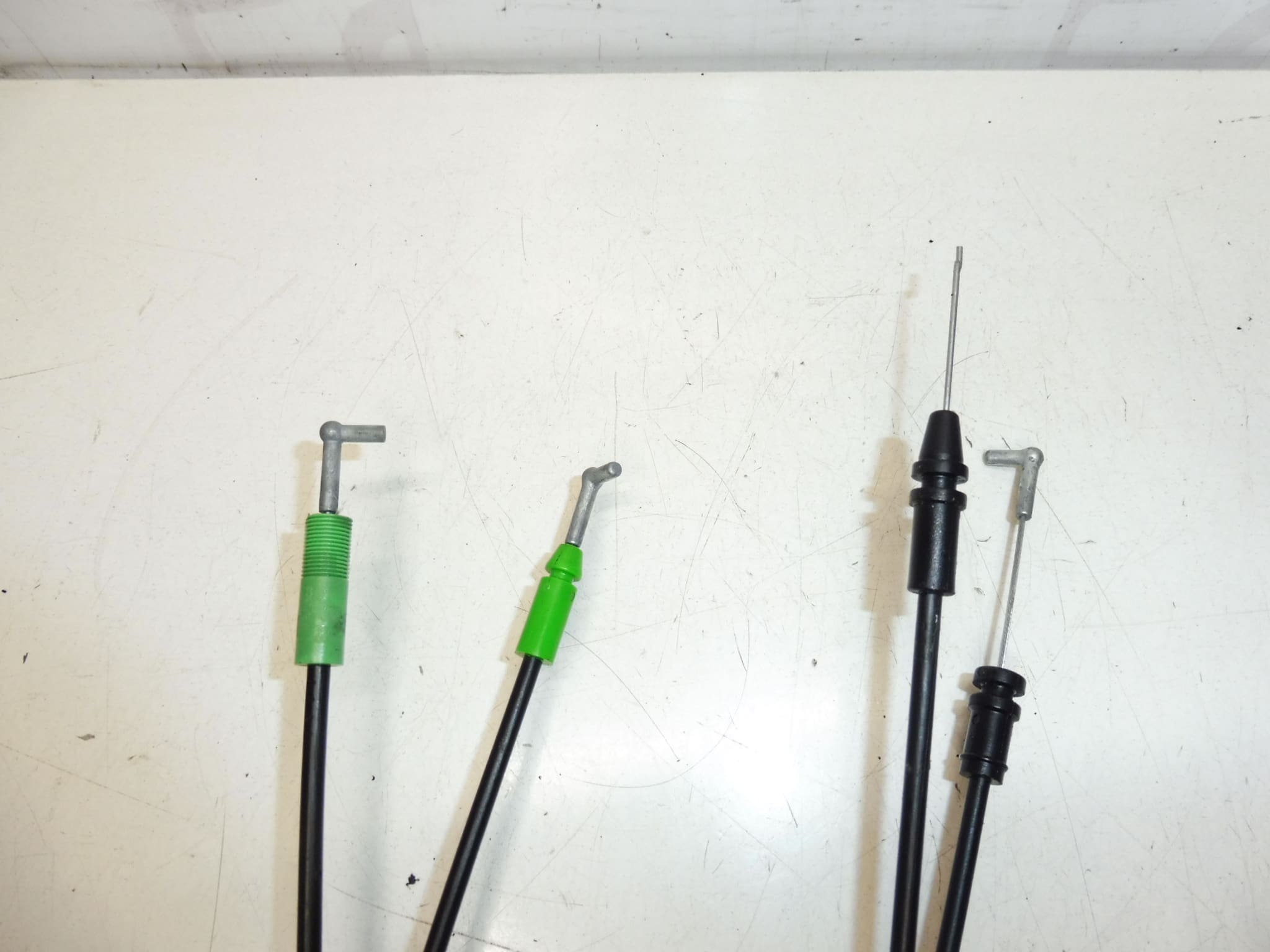 Lanka levých předních dveří Citroën C-Crosser Peugeot 4007 9151CF 9151CH - Obrázek 2