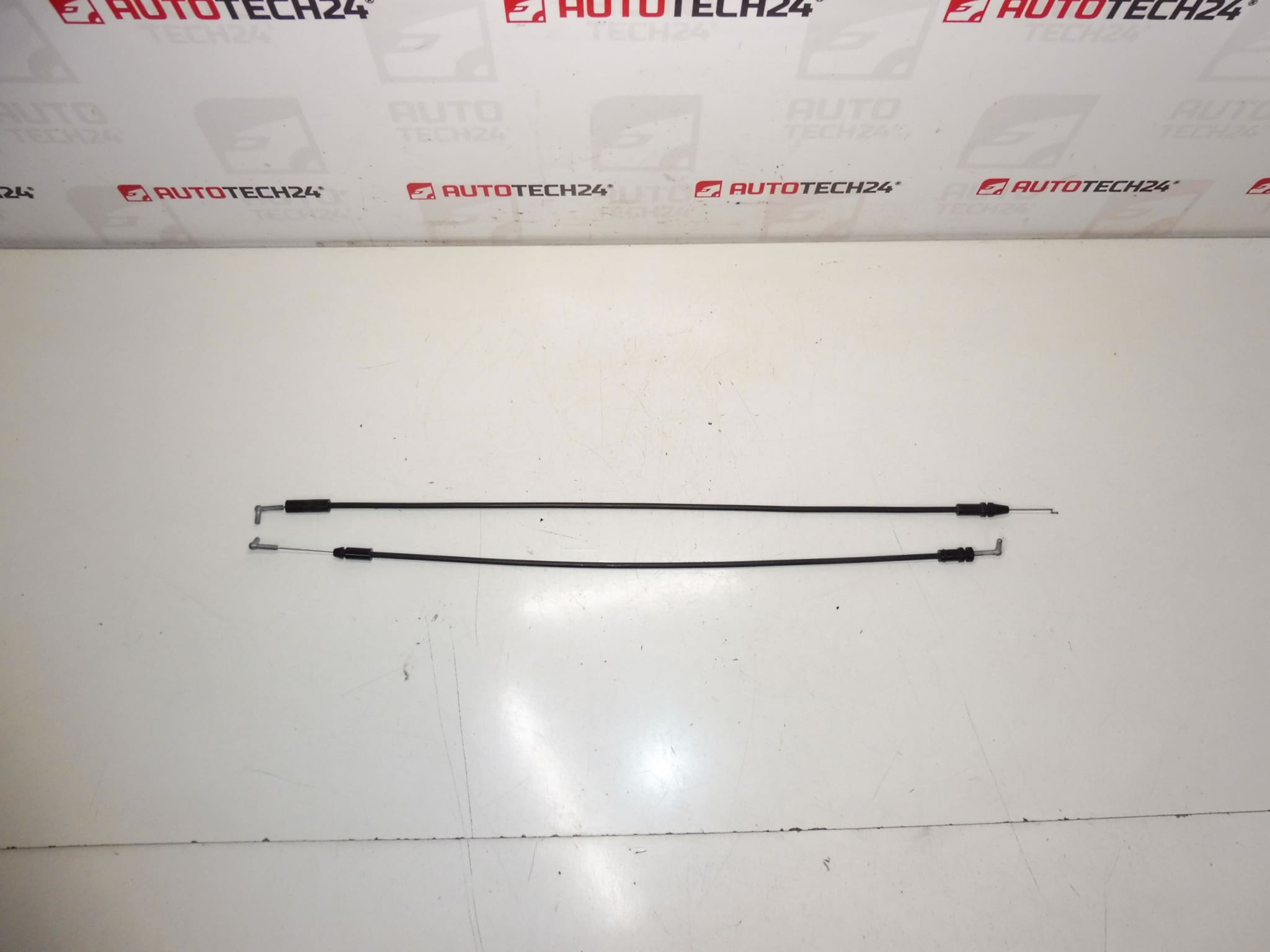 Lanka pravých předních dveří Citroën C-Crosser Peugeot 4007 9151CG 9151CJ