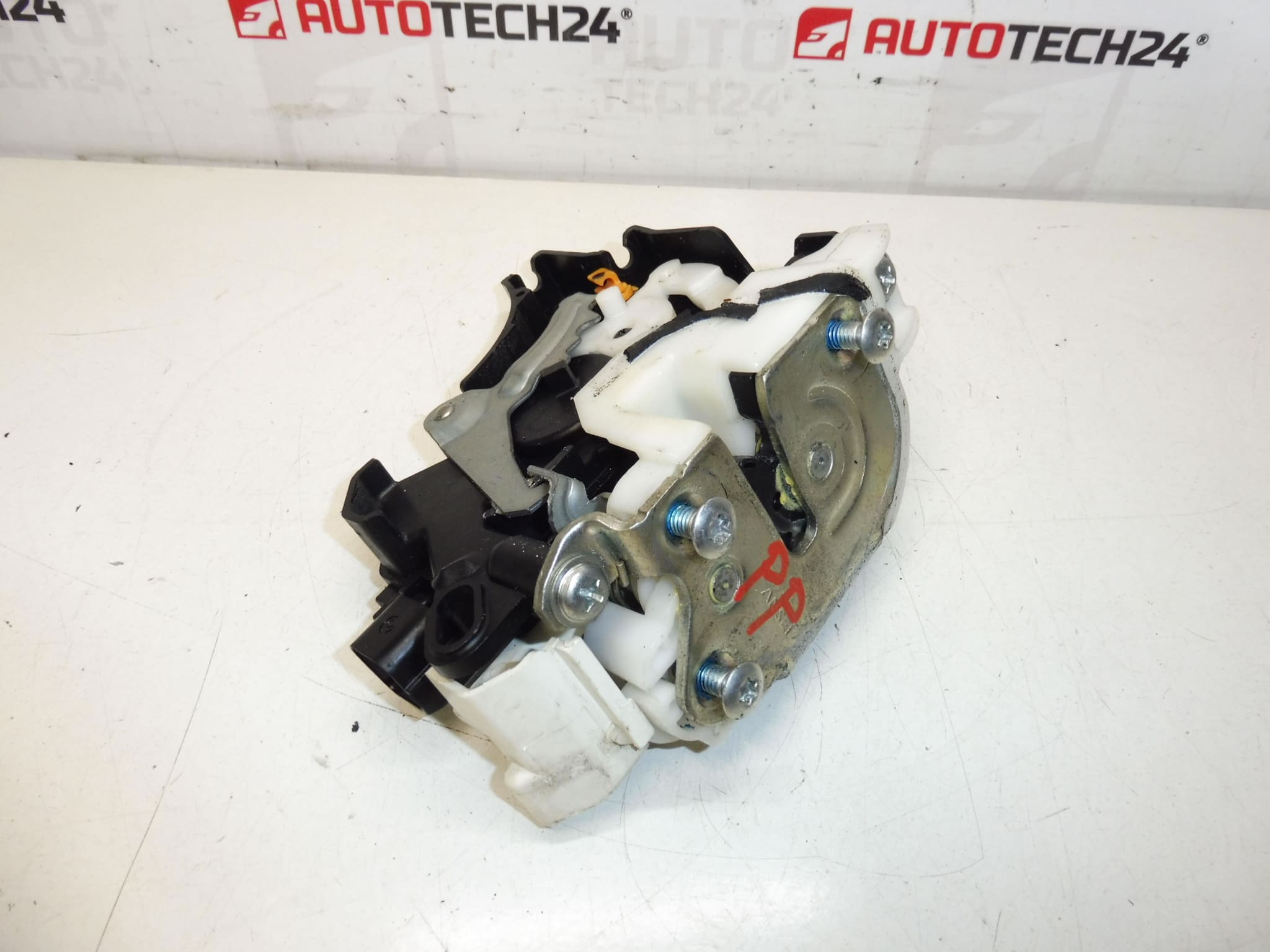 Zámek pravých předních dveří pro Citroën C-Crosser / Peugeot 4007, kód 9136CQ - Obrázek 2