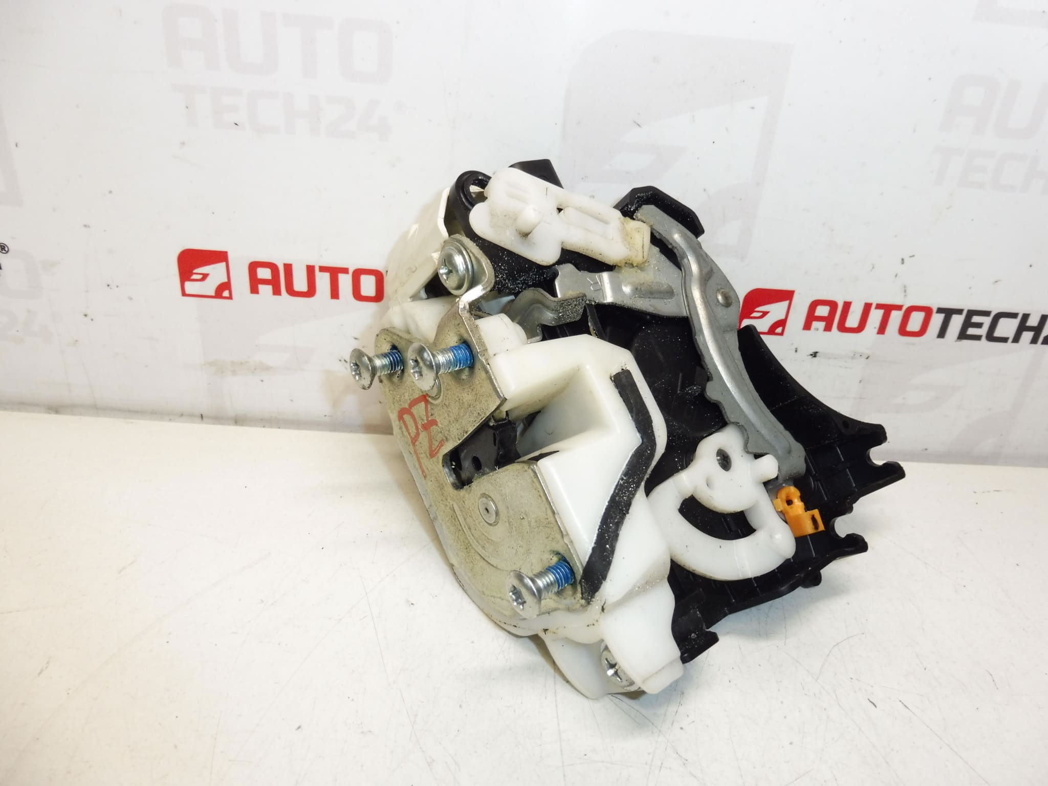 Zámek pravých zadních dveří Citroën C-Crosser Peugeot 4007 9138Q6 - Obrázek 2