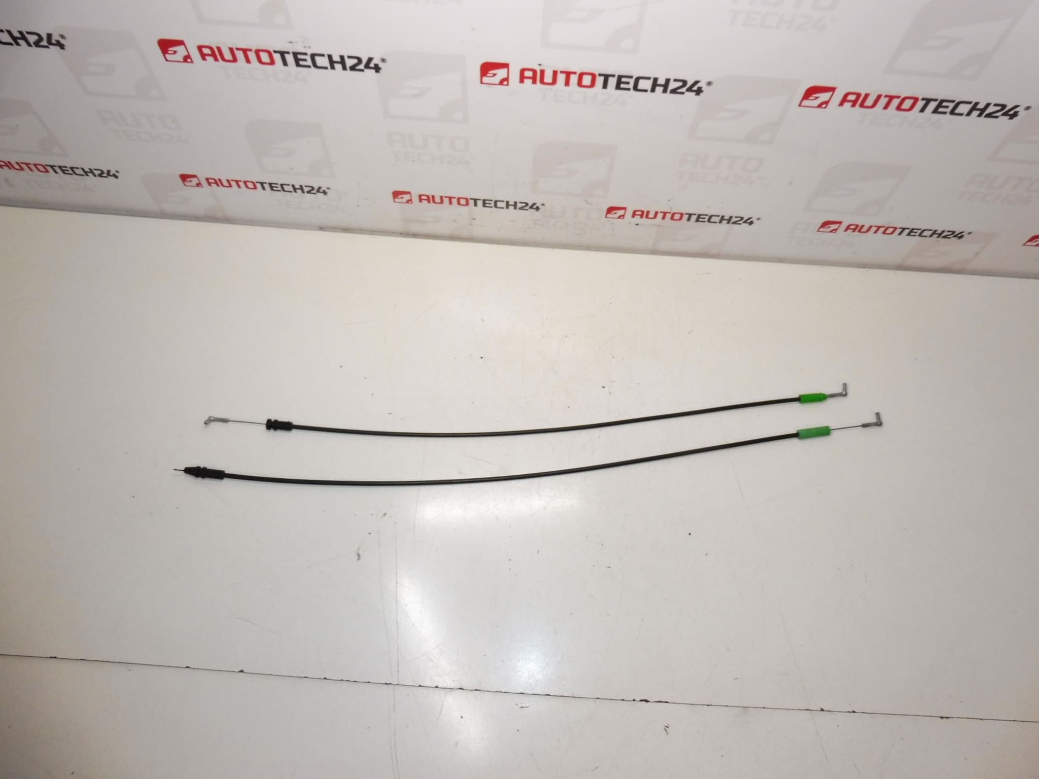 Lanka levých zadních dveří Citroën C-Crosser Peugeot 4007 9151CN 9151CQ