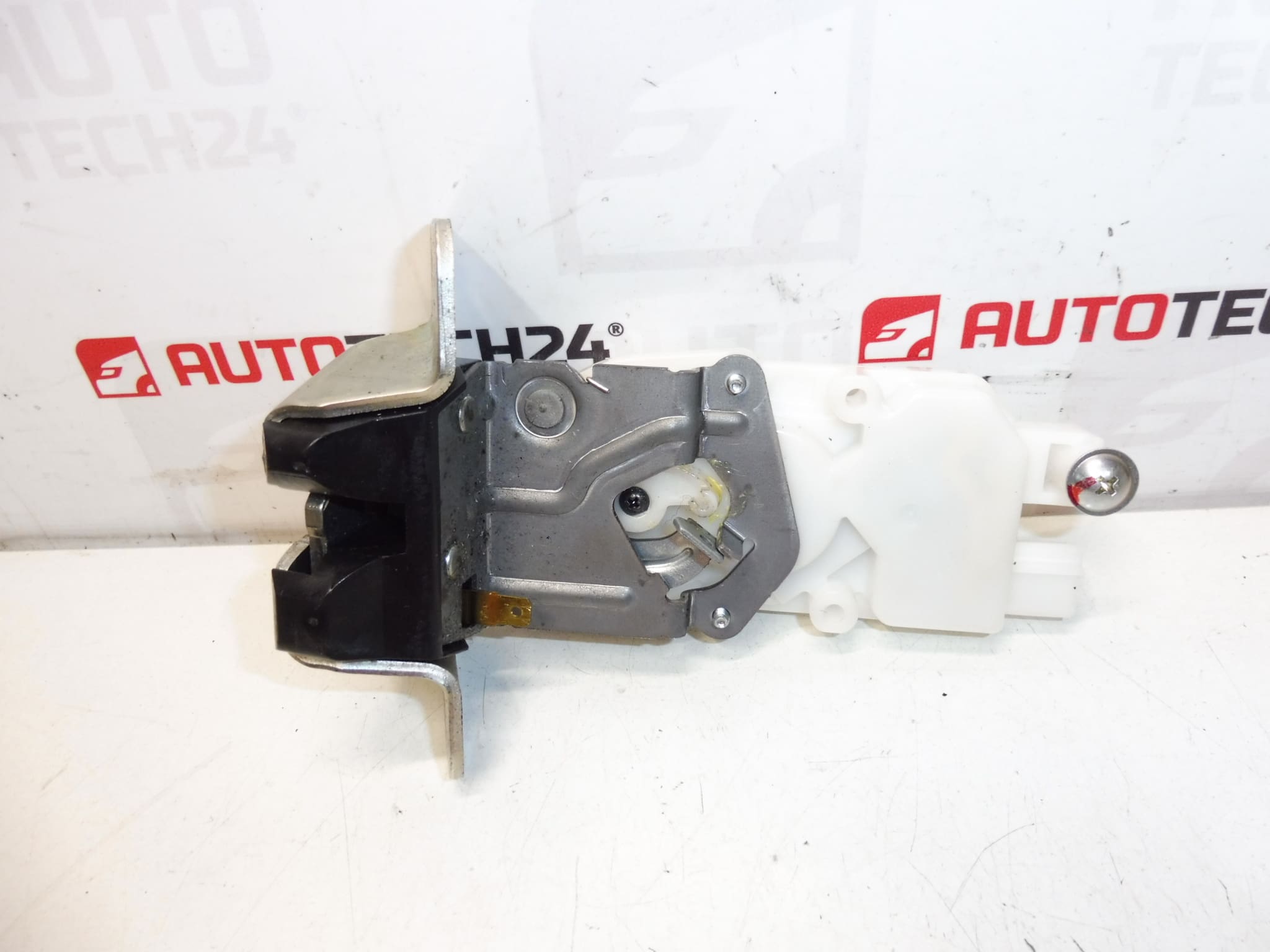 Zámek zadního víka Citroën C-Crosser Peugeot 4007 8719H3 - Obrázek 2