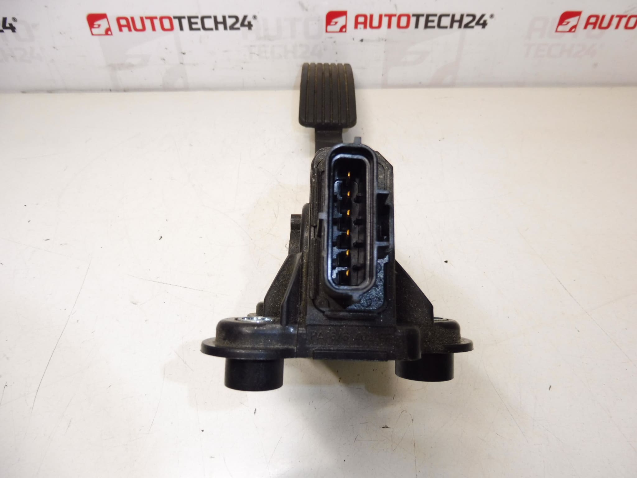 Plynový pedál Citroën C-Crosser Peugeot 4007 1600A102 1601CL - Obrázek 2