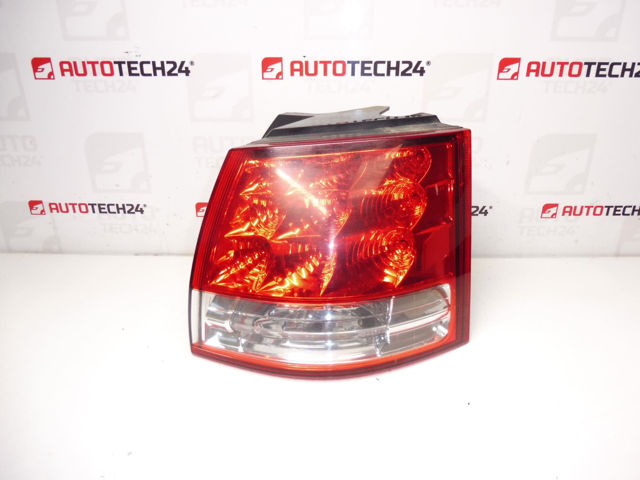 Pravá zadní lampa blatník Citroën C-Crosser 6350EG