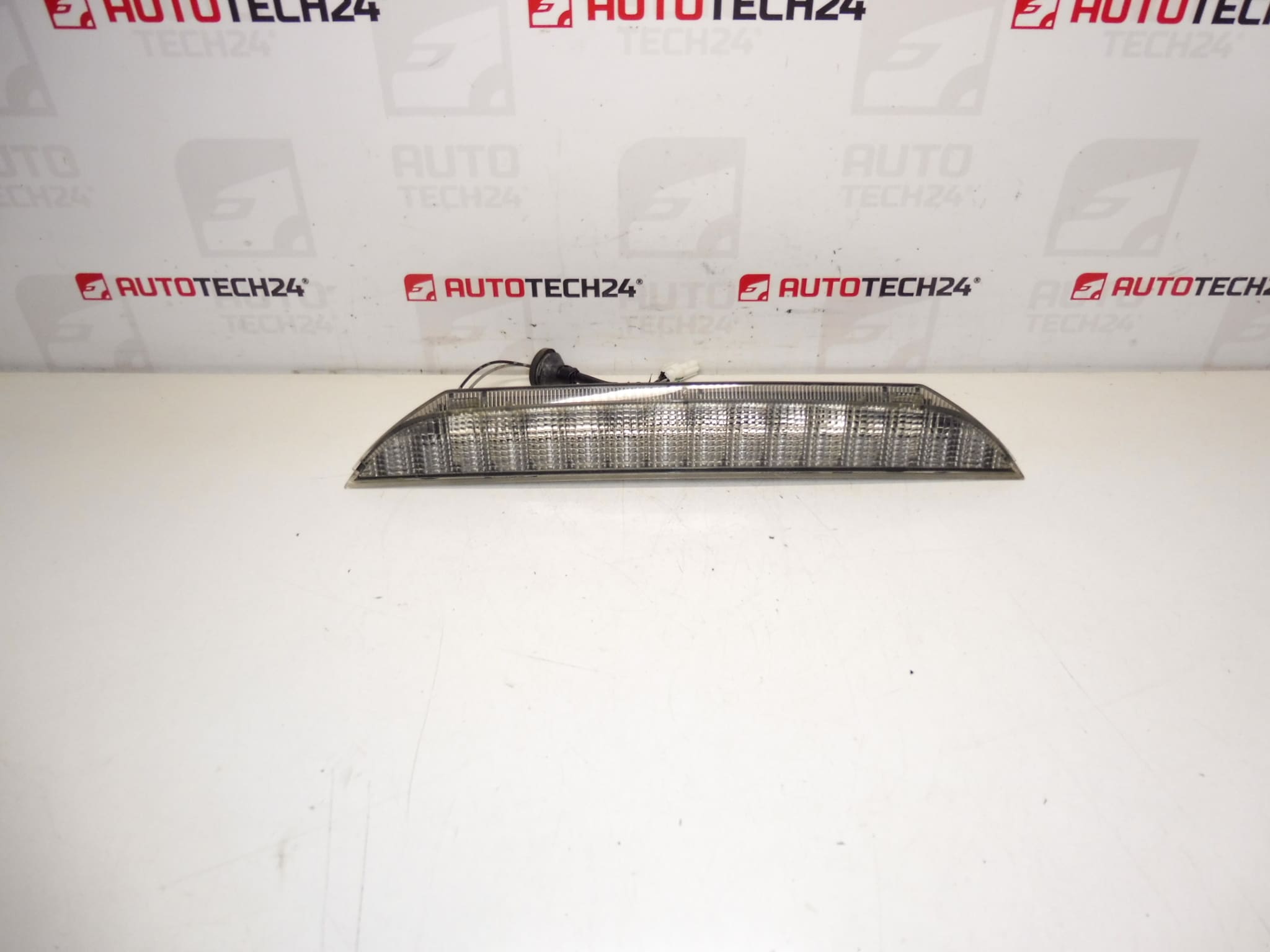 Přídavná brzdová svítilna Citroën C-Crosser Peugeot 4007 6351CJ