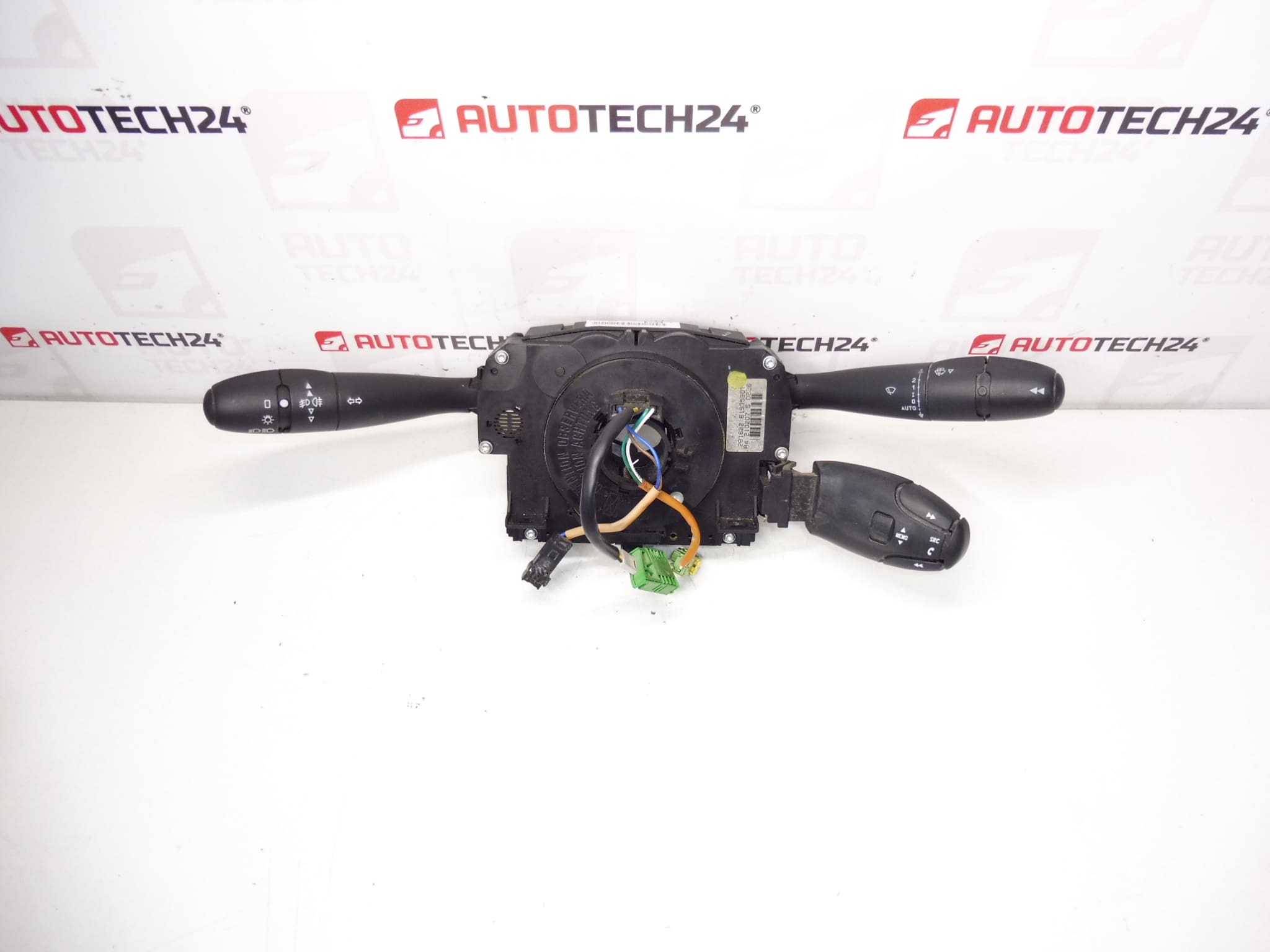 Ovladače pod volantem Citroën C6 Peugeot 407 96611306XT 6242T1