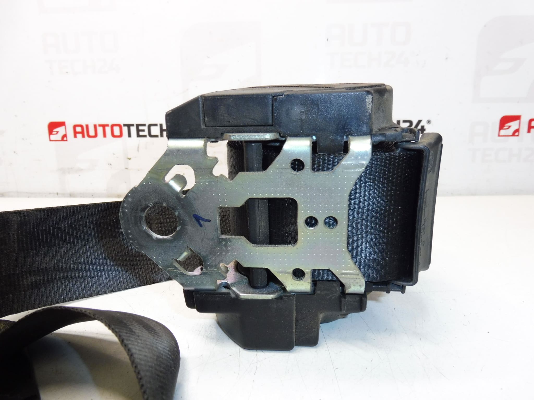 Pravý zadní pás Citroën Peugeot 8973YN - Obrázek 2