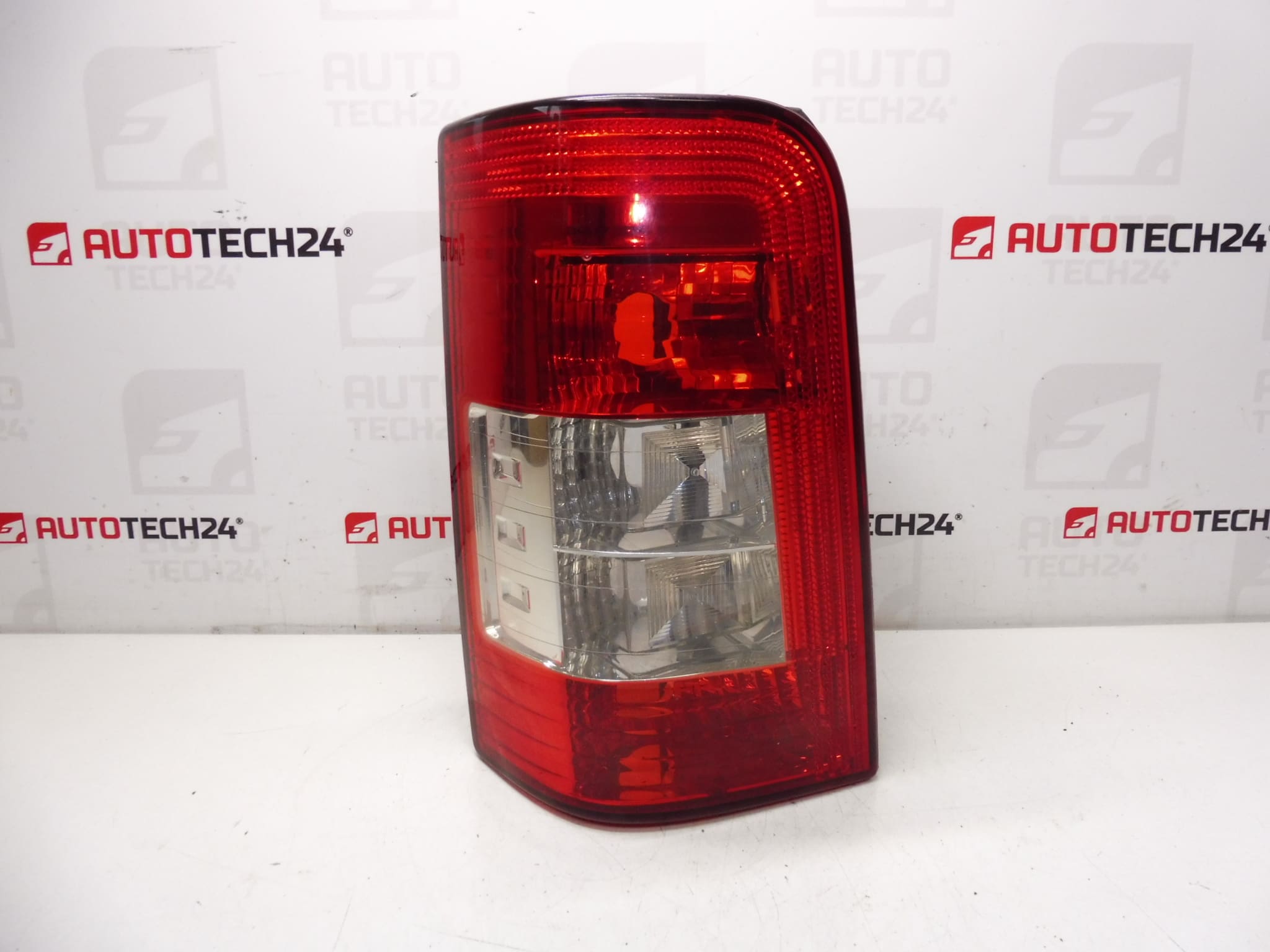 Levá zadní lampa Citroën Peugeot 6350Z0 6350CX