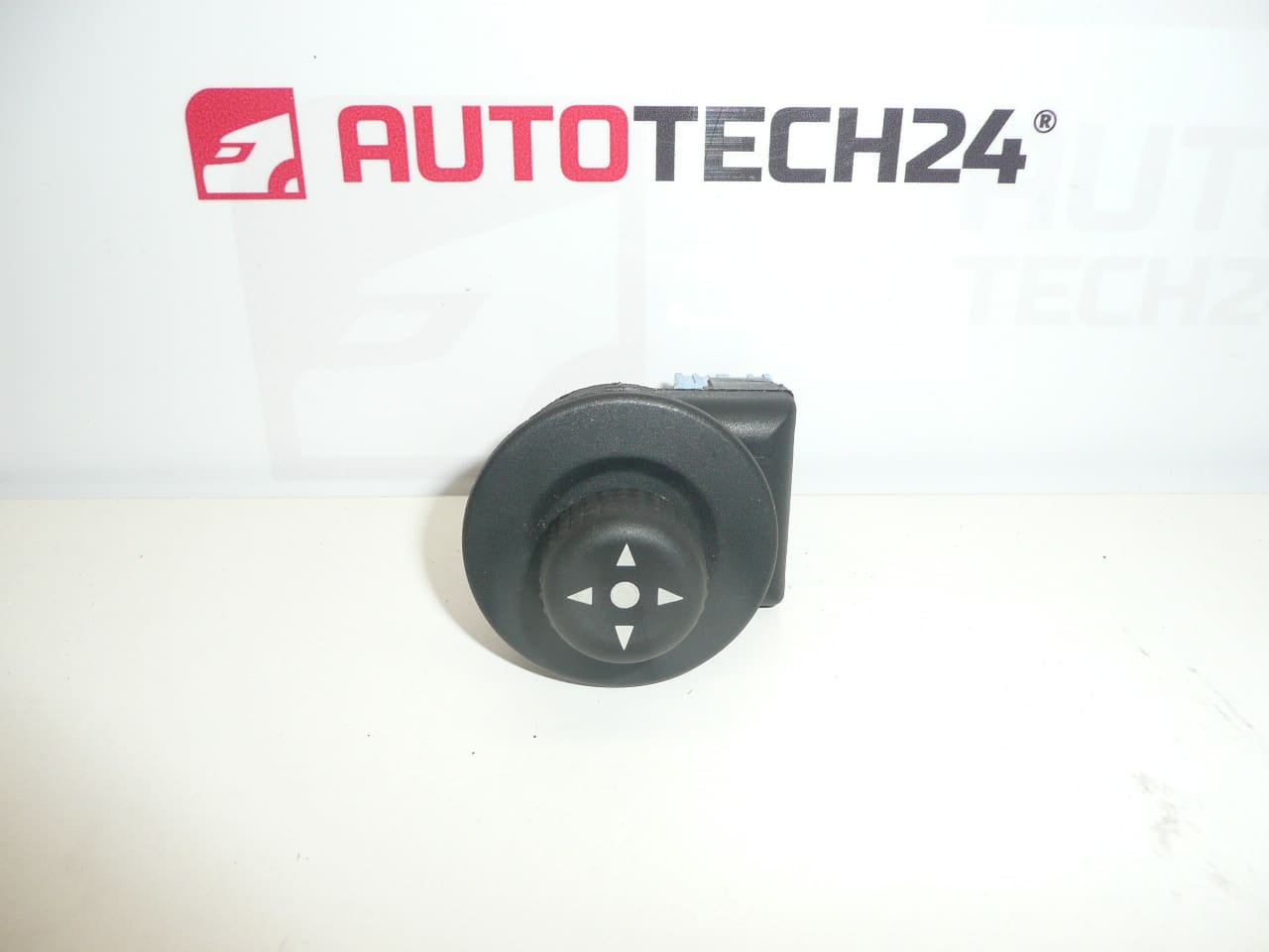 Ovladač zpětných zrcátek Citroën Peugeot 185526 6554L4