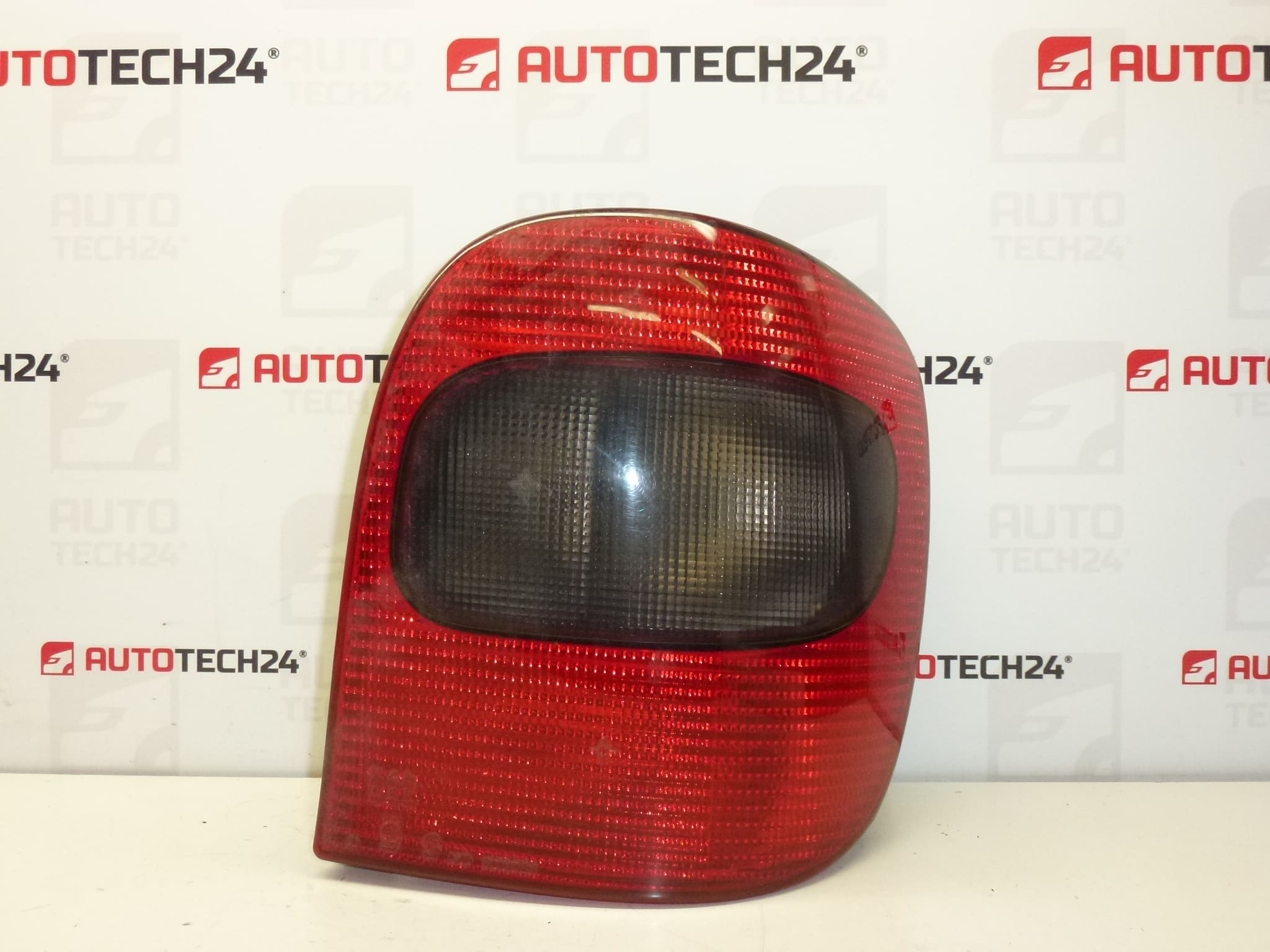 Pravá zadní lampa Citroën Xsara Kombi 6351J8