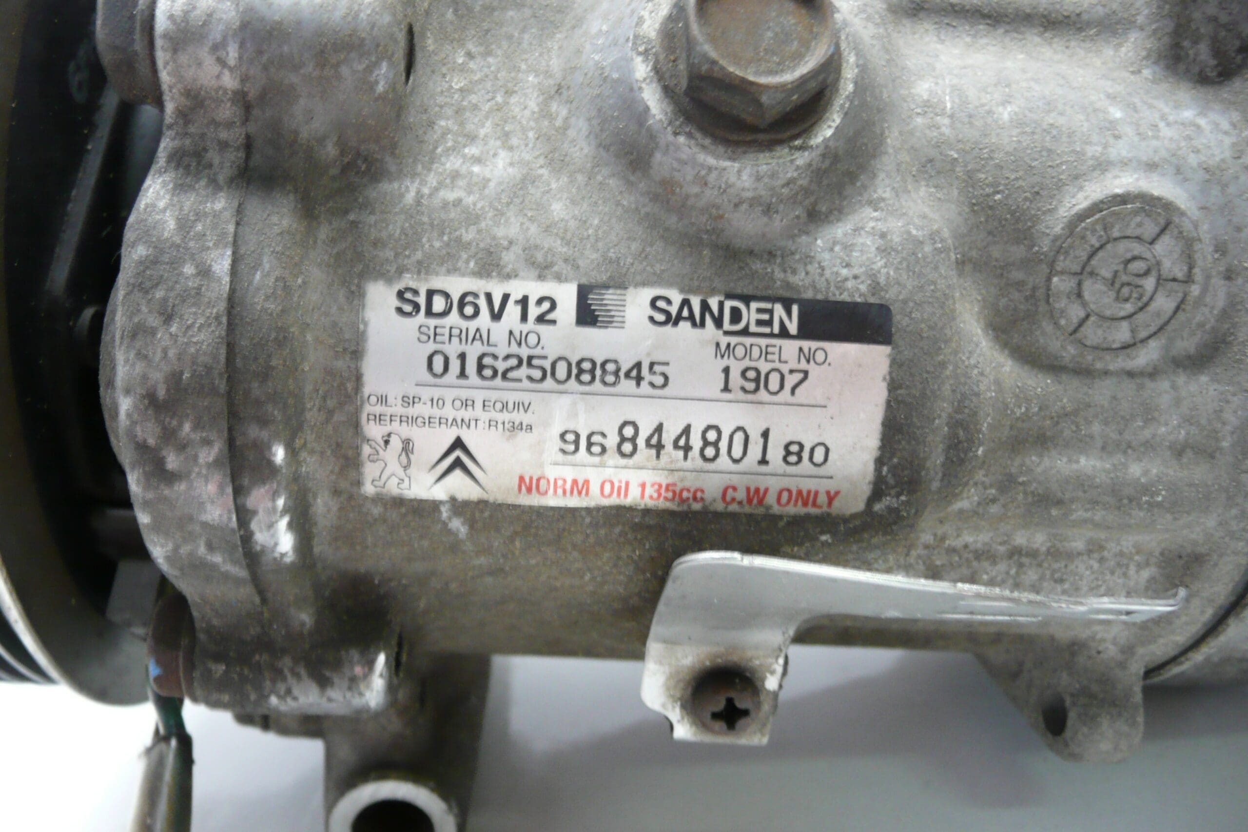Klimakompresor Sanden SD6V12 1907 Citroën Peugeot 9684480180 6453XP - Obrázek 2