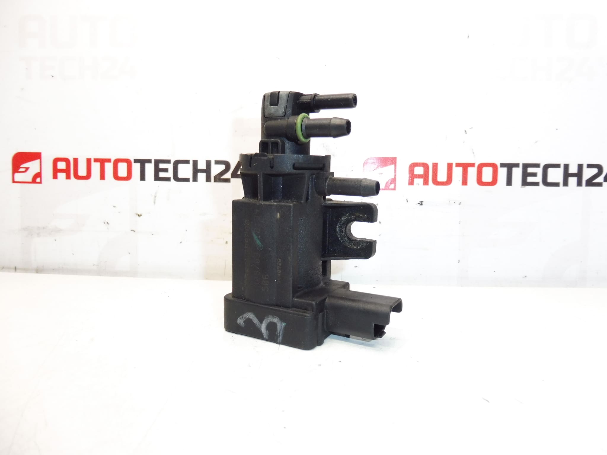 Podtlakový ventil Citroën Peugeot 9665886280 9801887680 1618KC