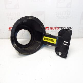 Plnící hrdlo palivové nádrže Peugeot 3008 9682803280 1517E2