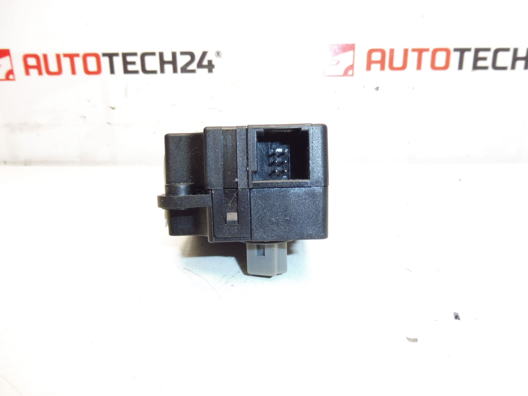 Servo Valeo Citroën Peugeot T1006419G 1411111B - Obrázek 2