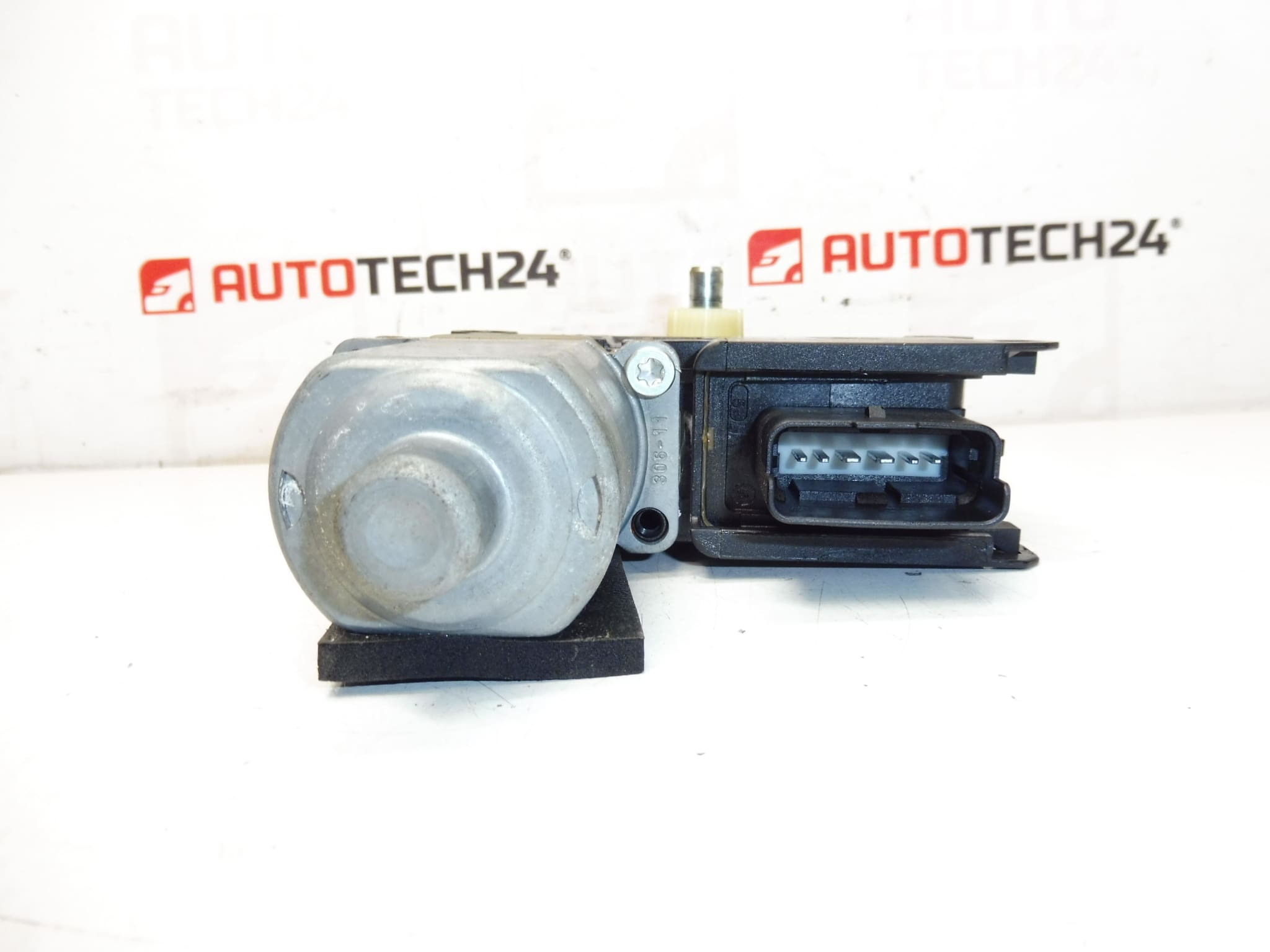 Motor stahování pravého zadního okna Peugeot 308 9675466380 - Obrázek 2