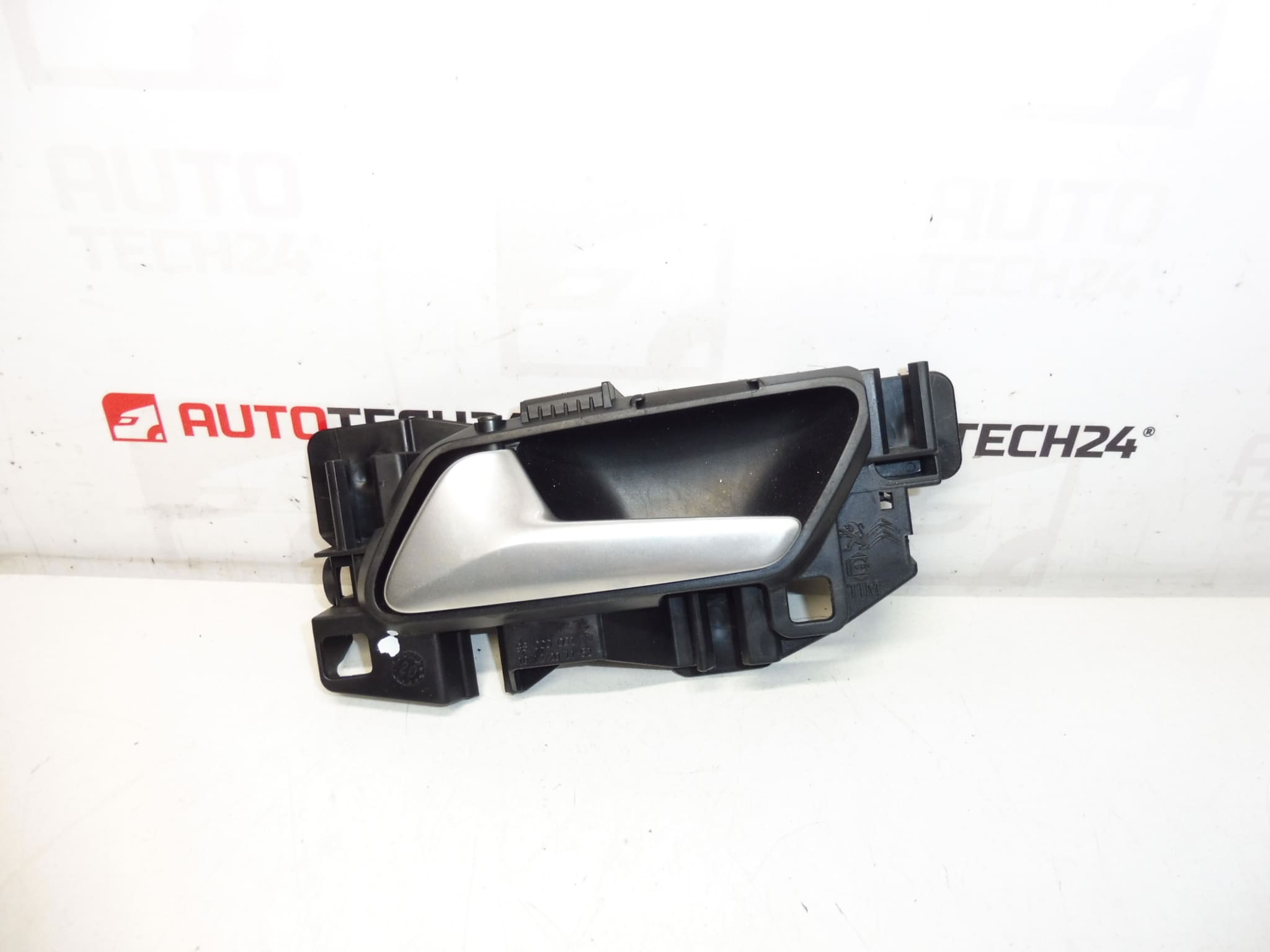 Klika dveří levá Citroën Peugeot 98201553VV 98000001VV