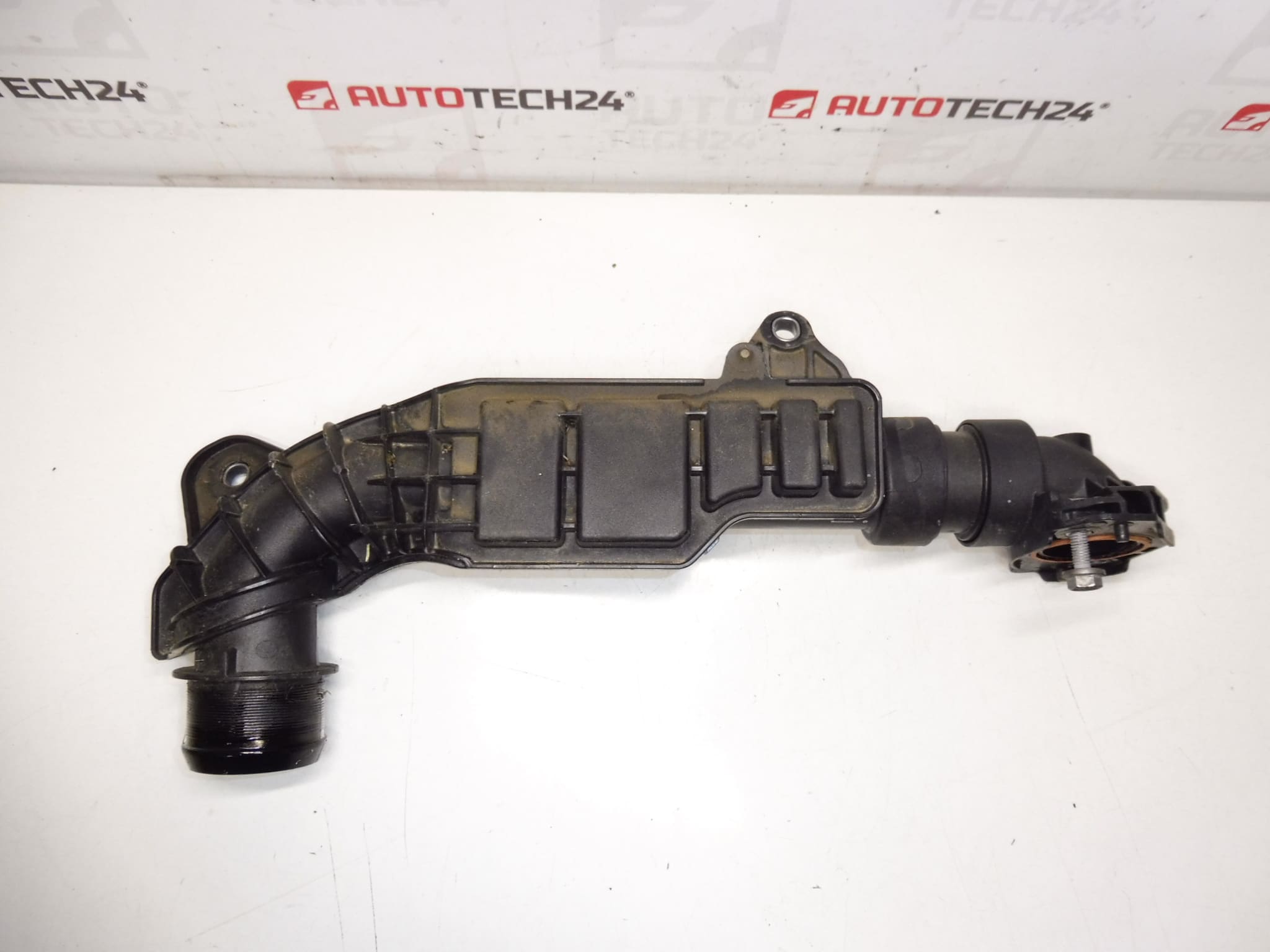 Přípojka vzduchu 1.5 HDI Citroën Peugeot 9810958280 - Obrázek 2