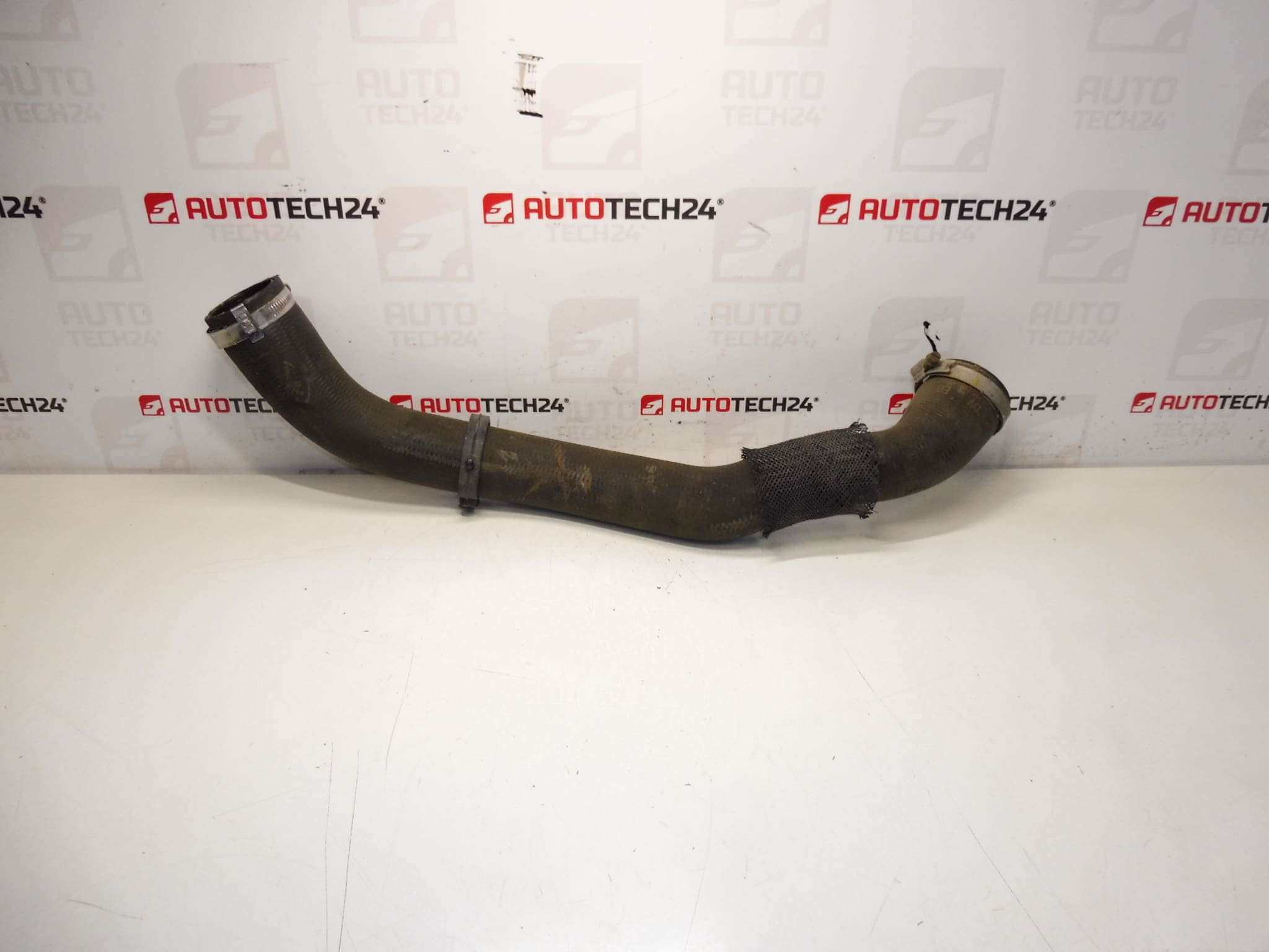 Přípojka vzduchu 1.5 HDI Citroën Peugeot 9820100680