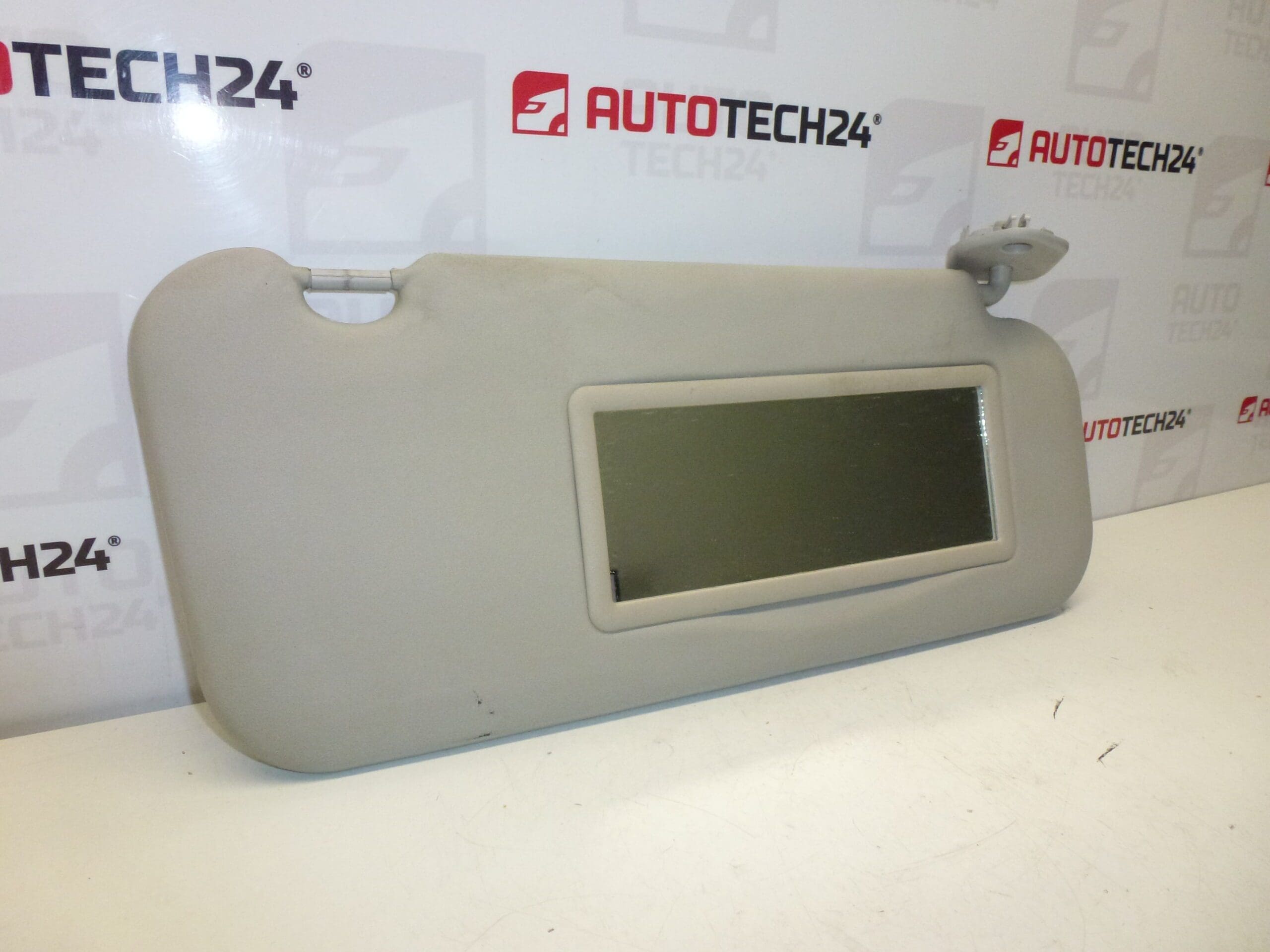 Pravá sluneční clona Citroën Peugeot 8143HL 8143FT