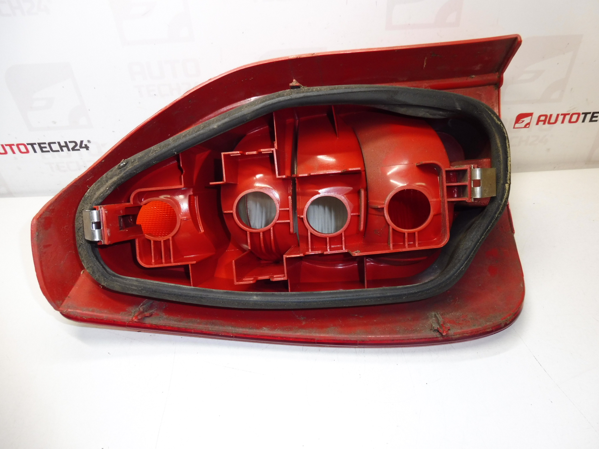Zadní lampa pravá Citroën Xsara Picasso do 04 9631563980 6351N0