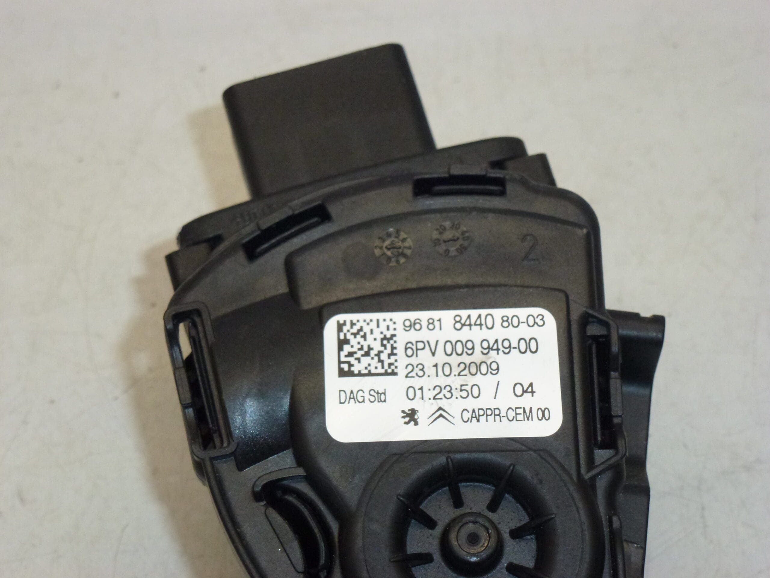 Plynový pedál HELLA 9681844080 1601Z6 - Obrázek 2