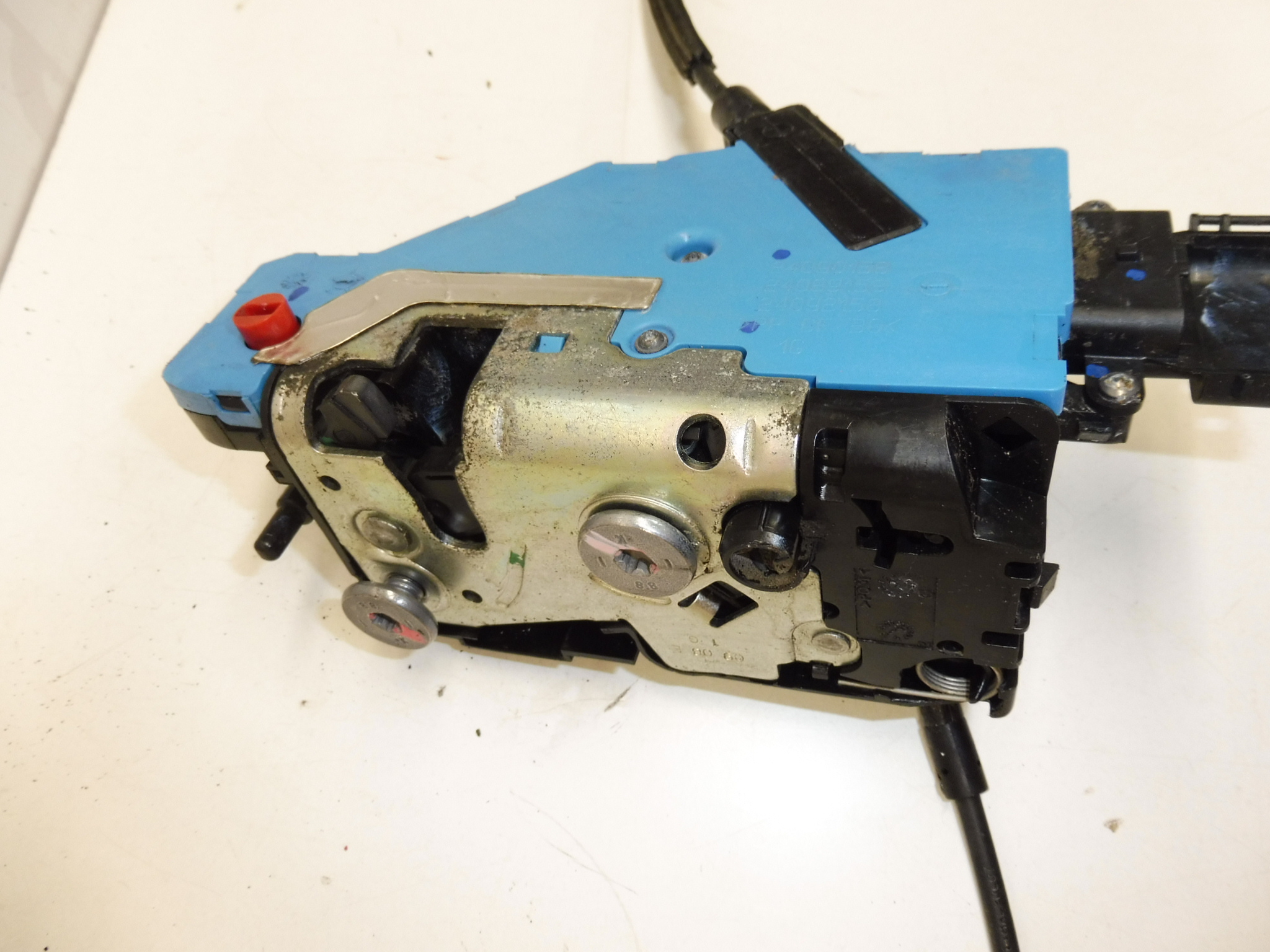 Zámek levých zadních dveří Peugeot 207 24087816 24091816