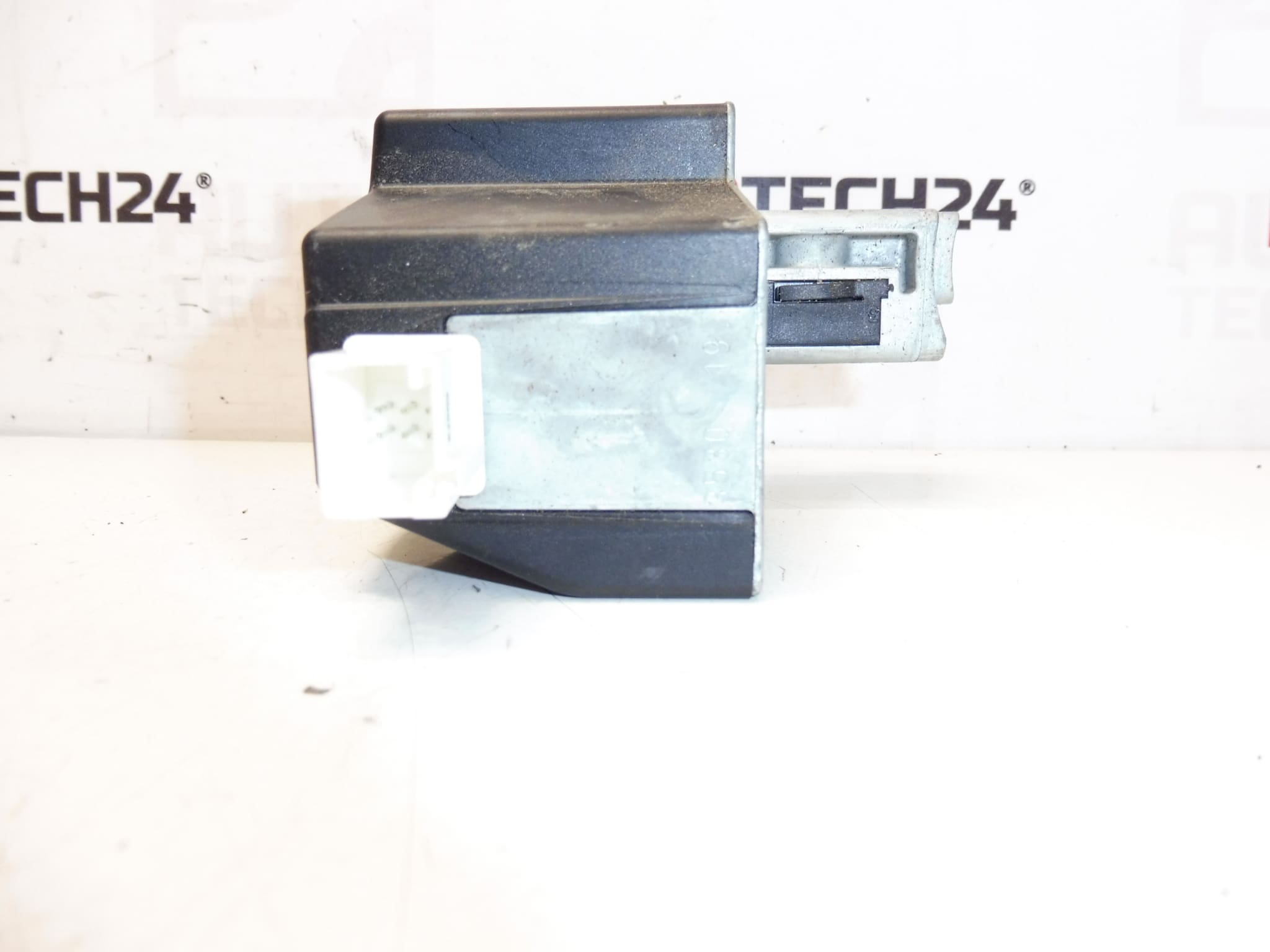 Zámek sloupku řízení Citroen Peugeot 9815905380 - Obrázek 2