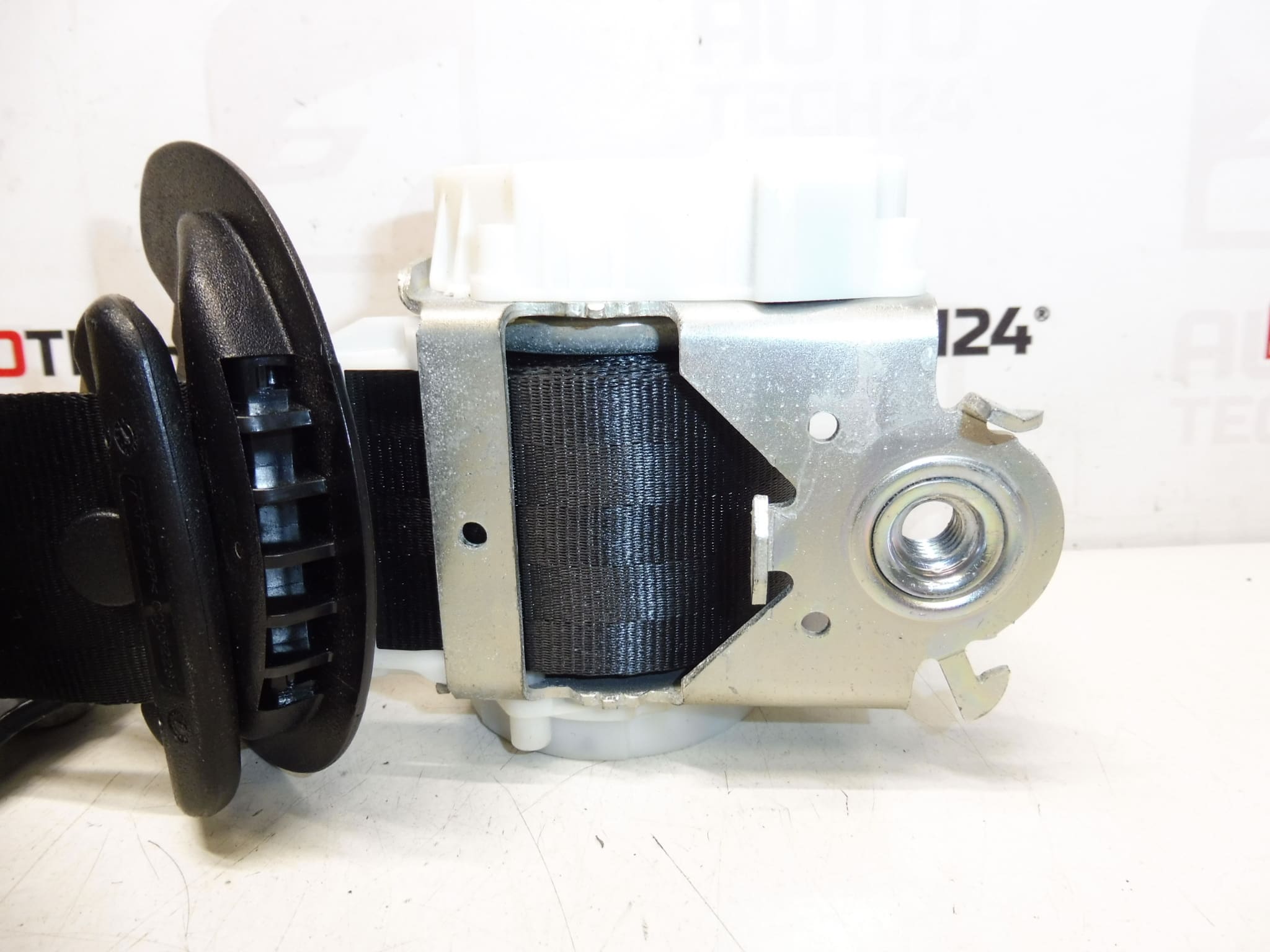 Levý zadní pás Peugeot 308 T9 96777230XX - Obrázek 2