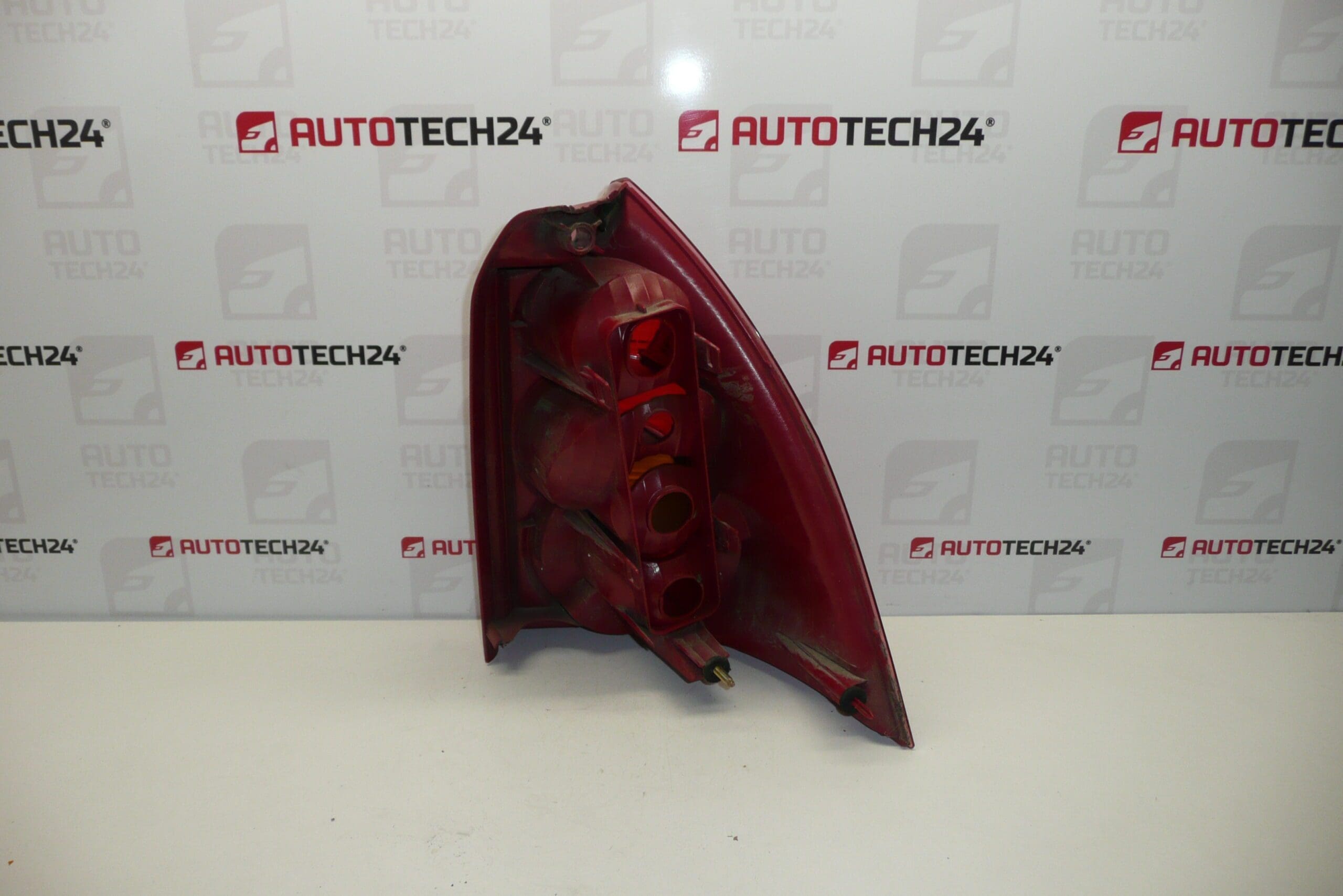 Levá zadní lampa Peugeot 307 SW 6350Q6 - Obrázek 2