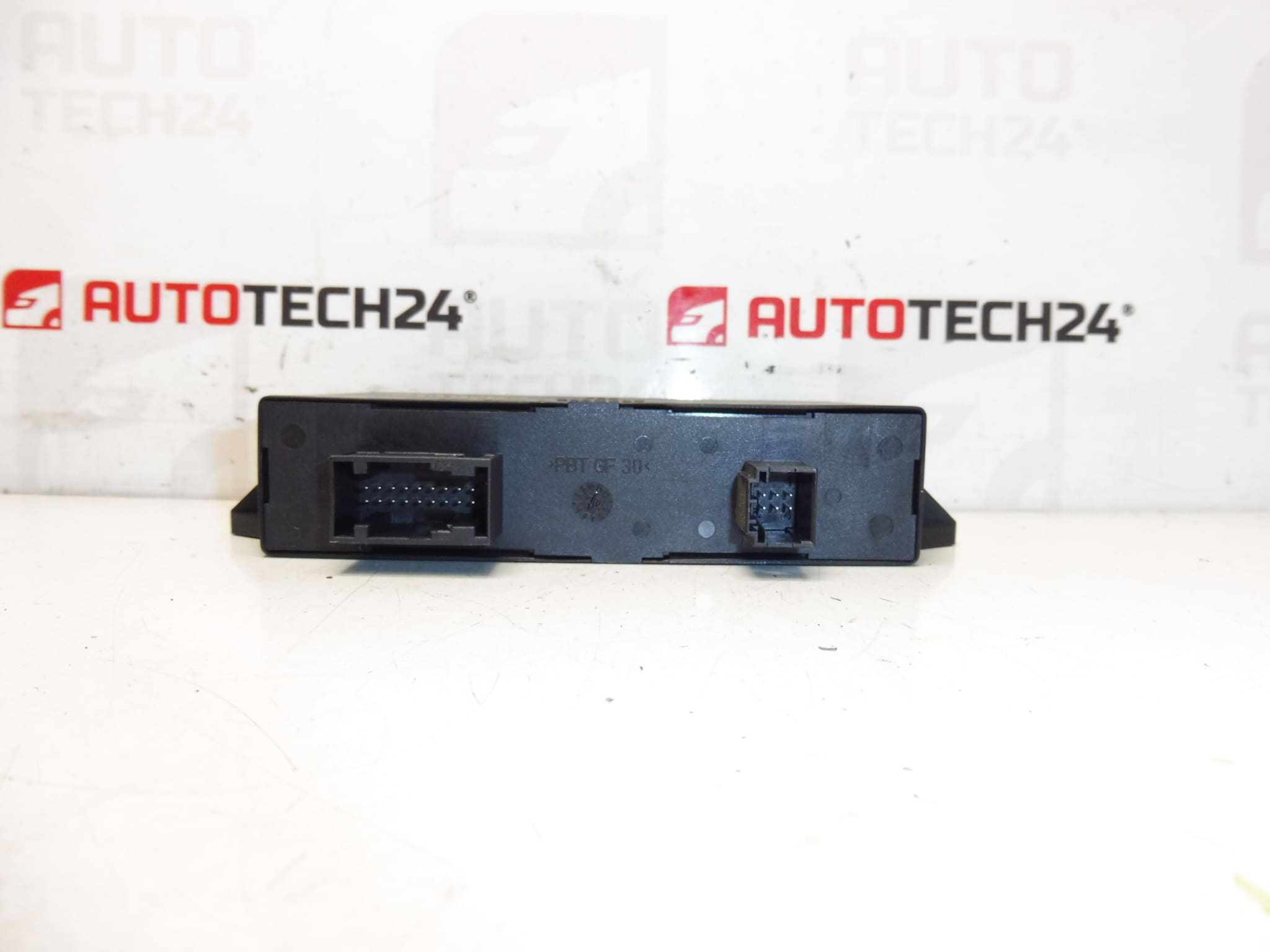 Řídící jednotka parkovací asistent Citroën Peugeot 9651662680 6590T3 - Obrázek 2