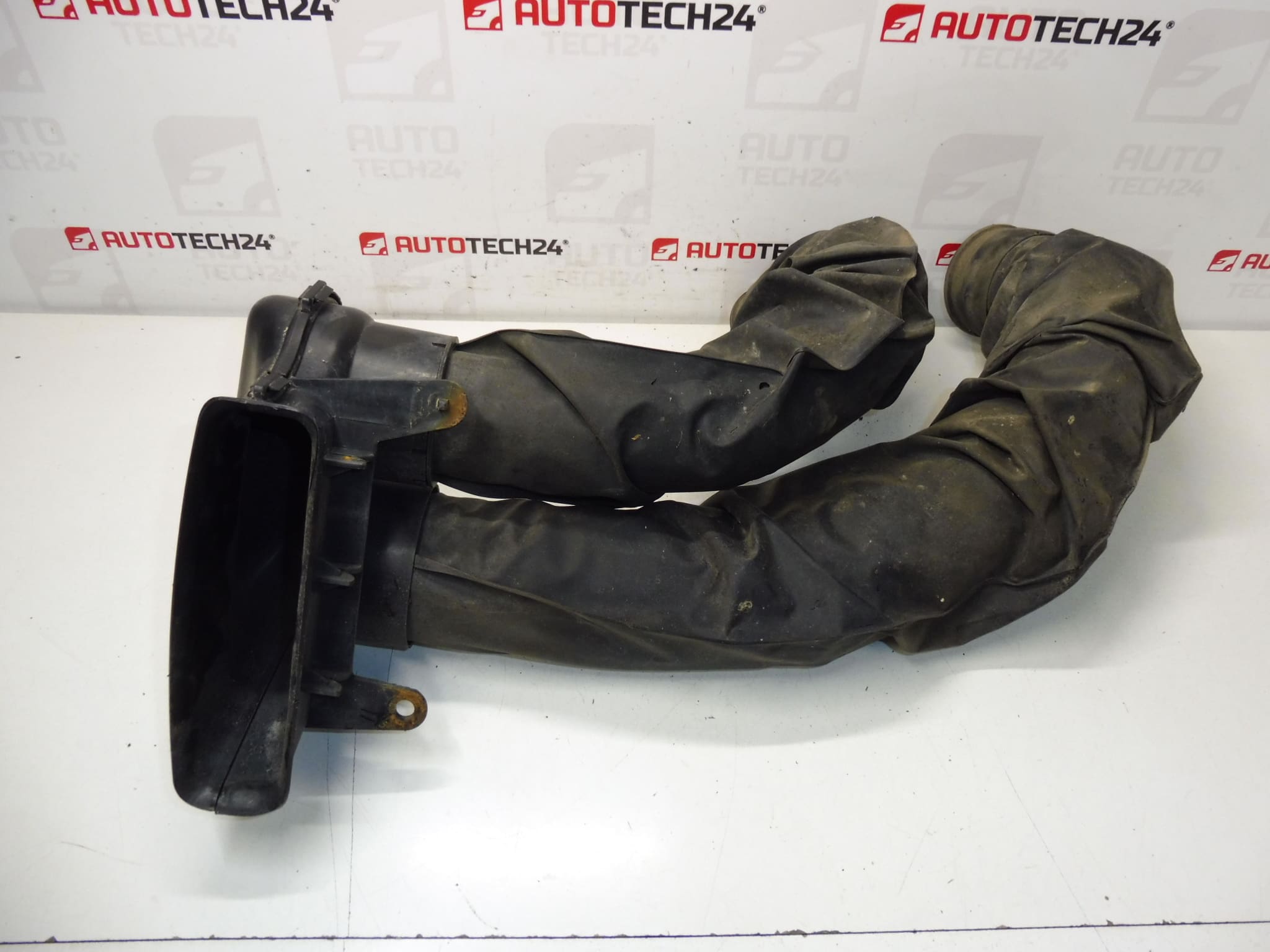 Přípojka vzduchu 2.0 16V 130kw Citroën Peugeot 9646189780 144051 - Obrázek 2