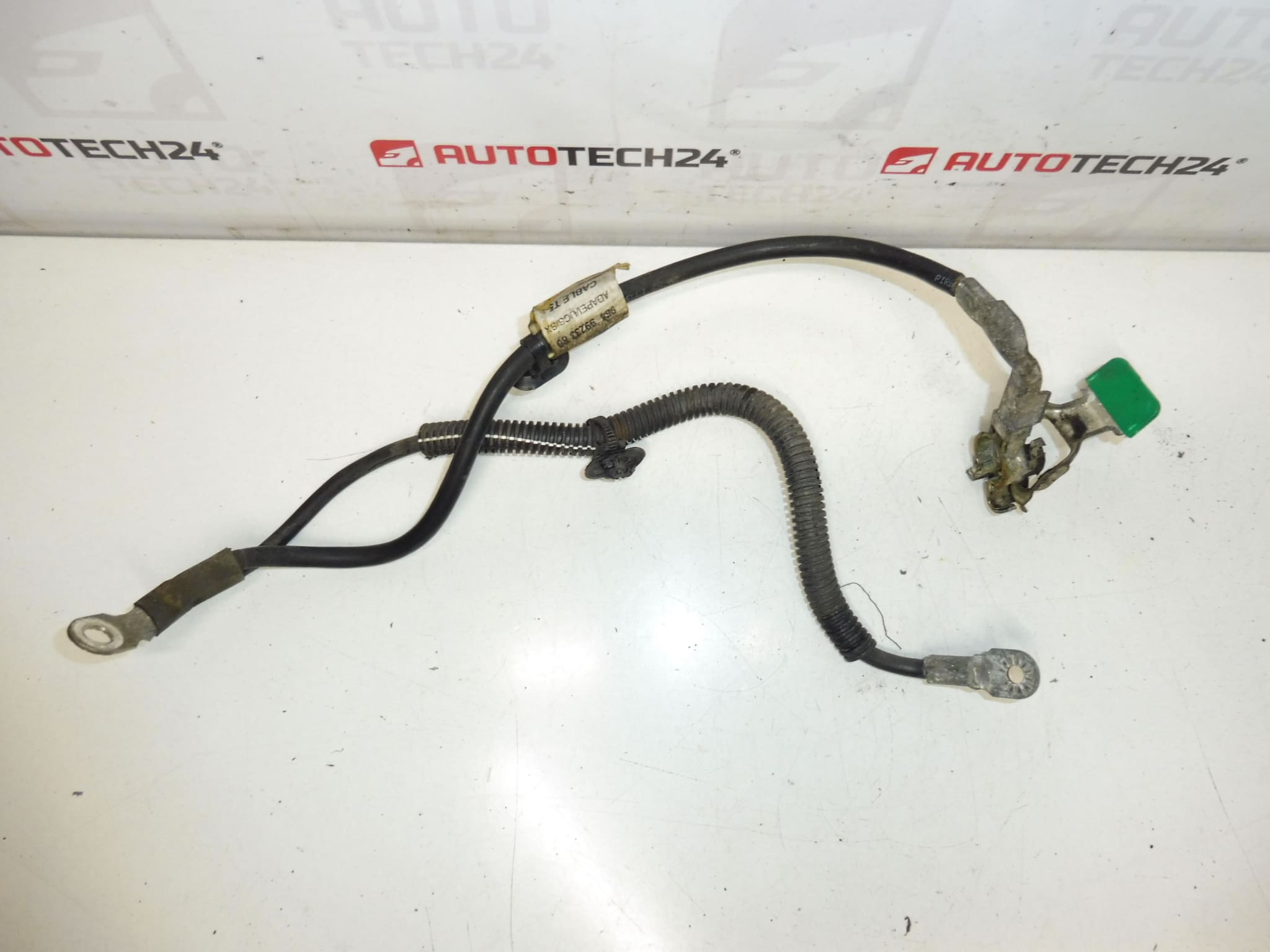 Kabel připojení + pólu v motoru Peugeot 9645113380 5642Y0 - Obrázek 2
