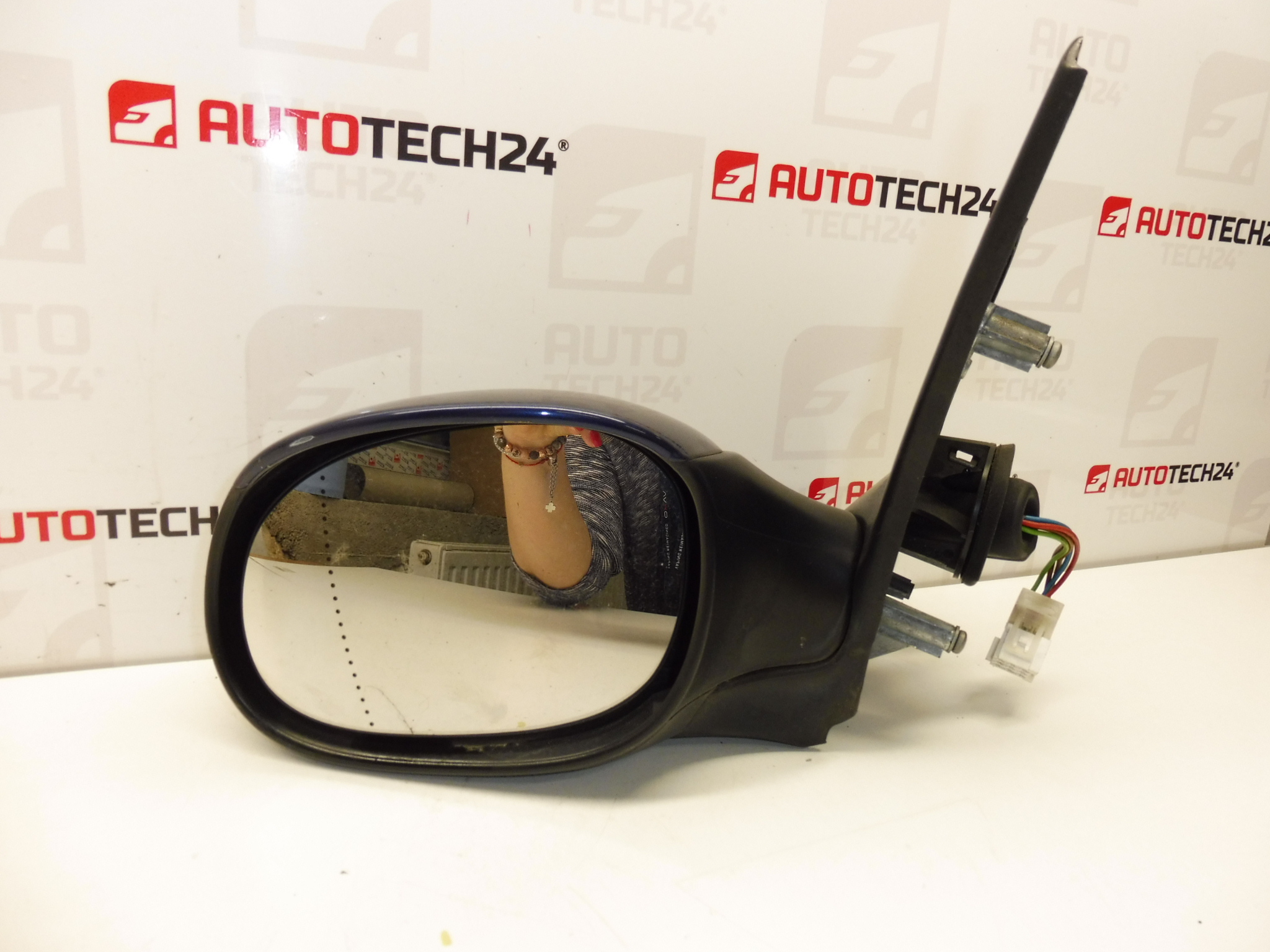 Levé modré zrcátko EGE pro Peugeot 206 8153KQ