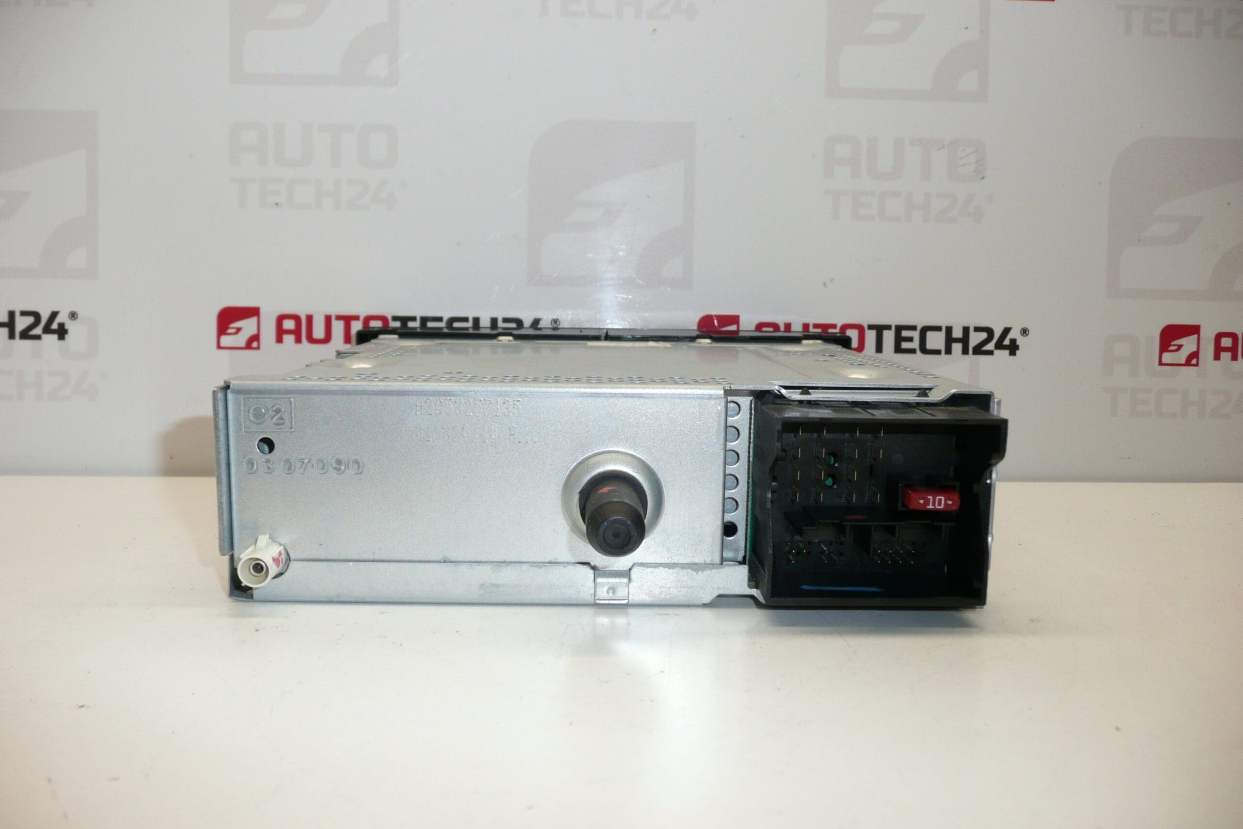 Autorádio CD Continental RD4N1M-03 Citroën Peugeot 96750215XT - Obrázek 2