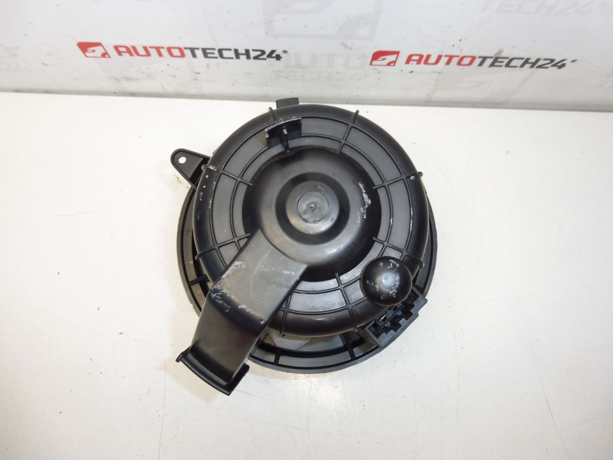 Ventilátor topení Valeo Citroën Peugeot T4190001 6441CR - Obrázek 2