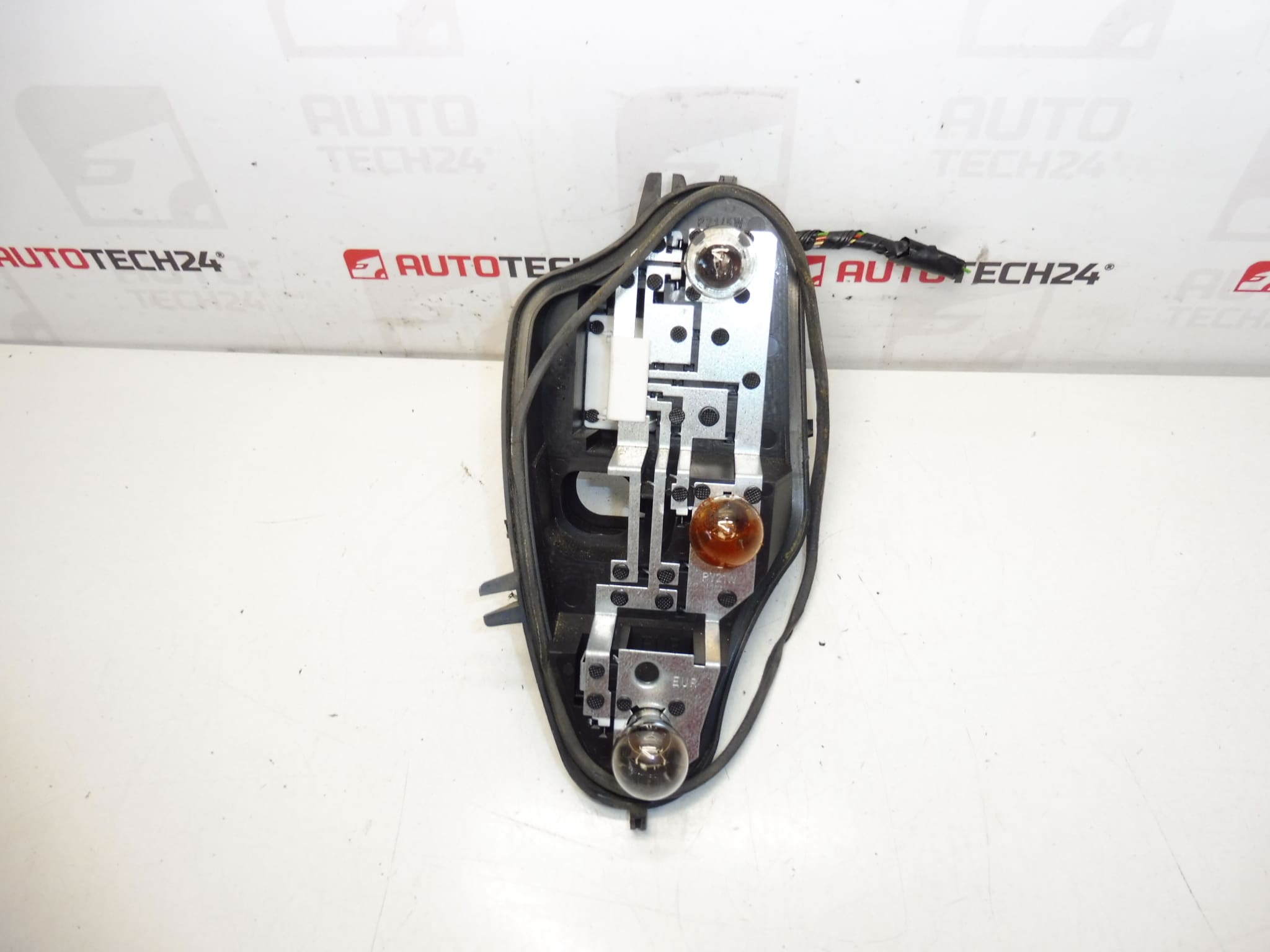Patice pravé zadní lampy blatník Citroën C3 II 6351KQ