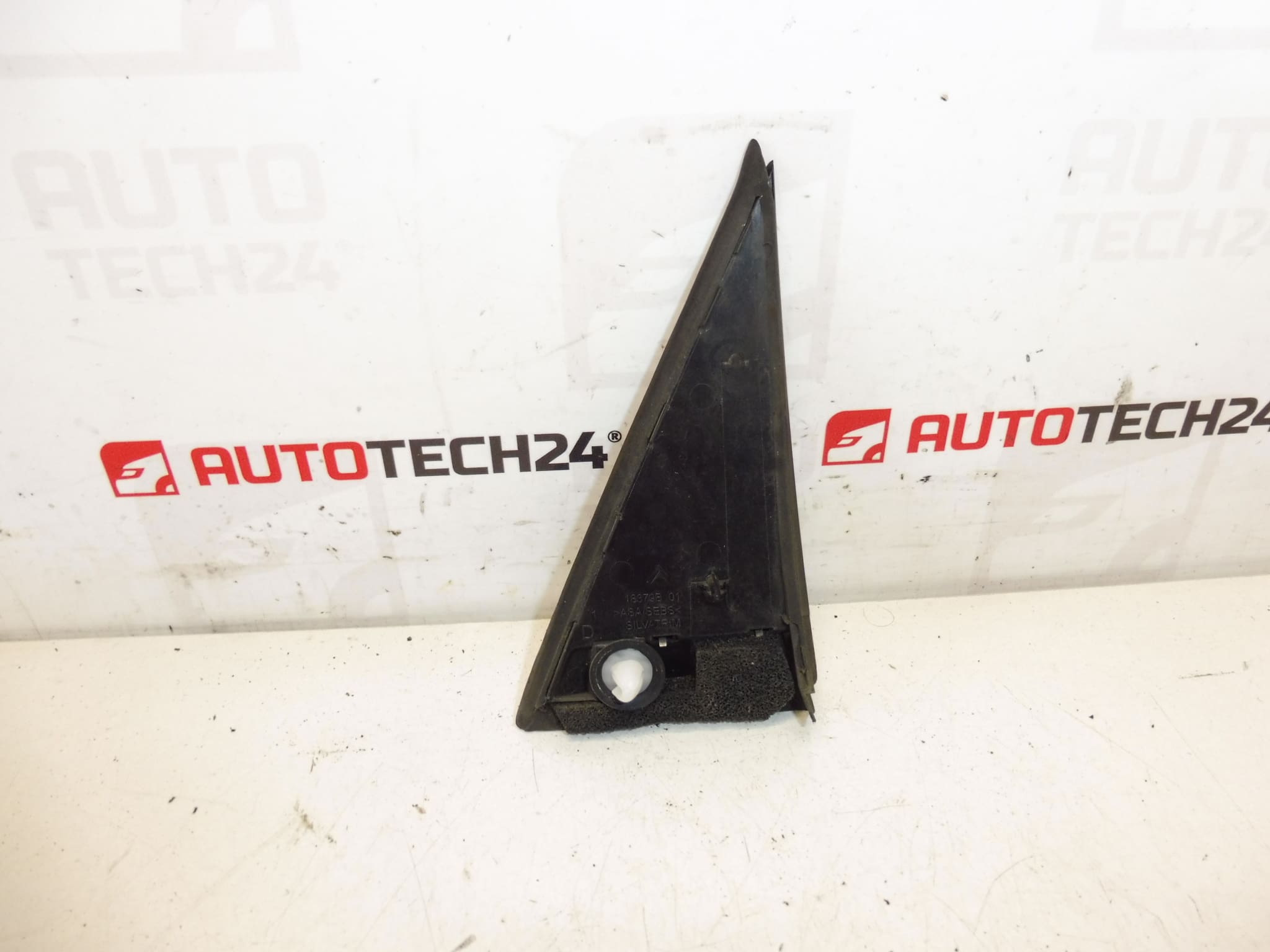 Kryt před pravým zrcátkem Citroen C3 II A51 9025V9 - Obrázek 2