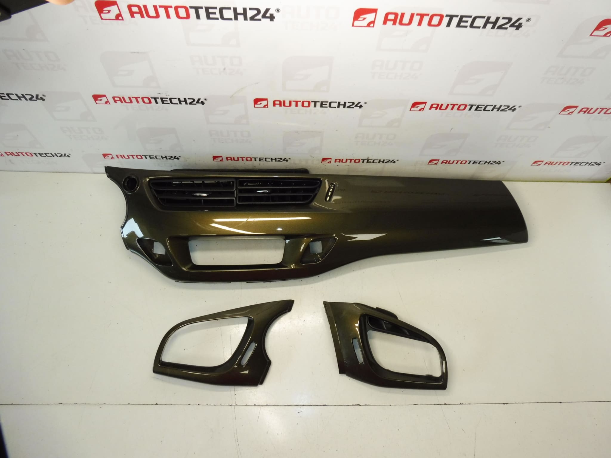 Sada obložení palubní desky Citroen C3 II A51 9685748677 96857498ZD 96857501ZD