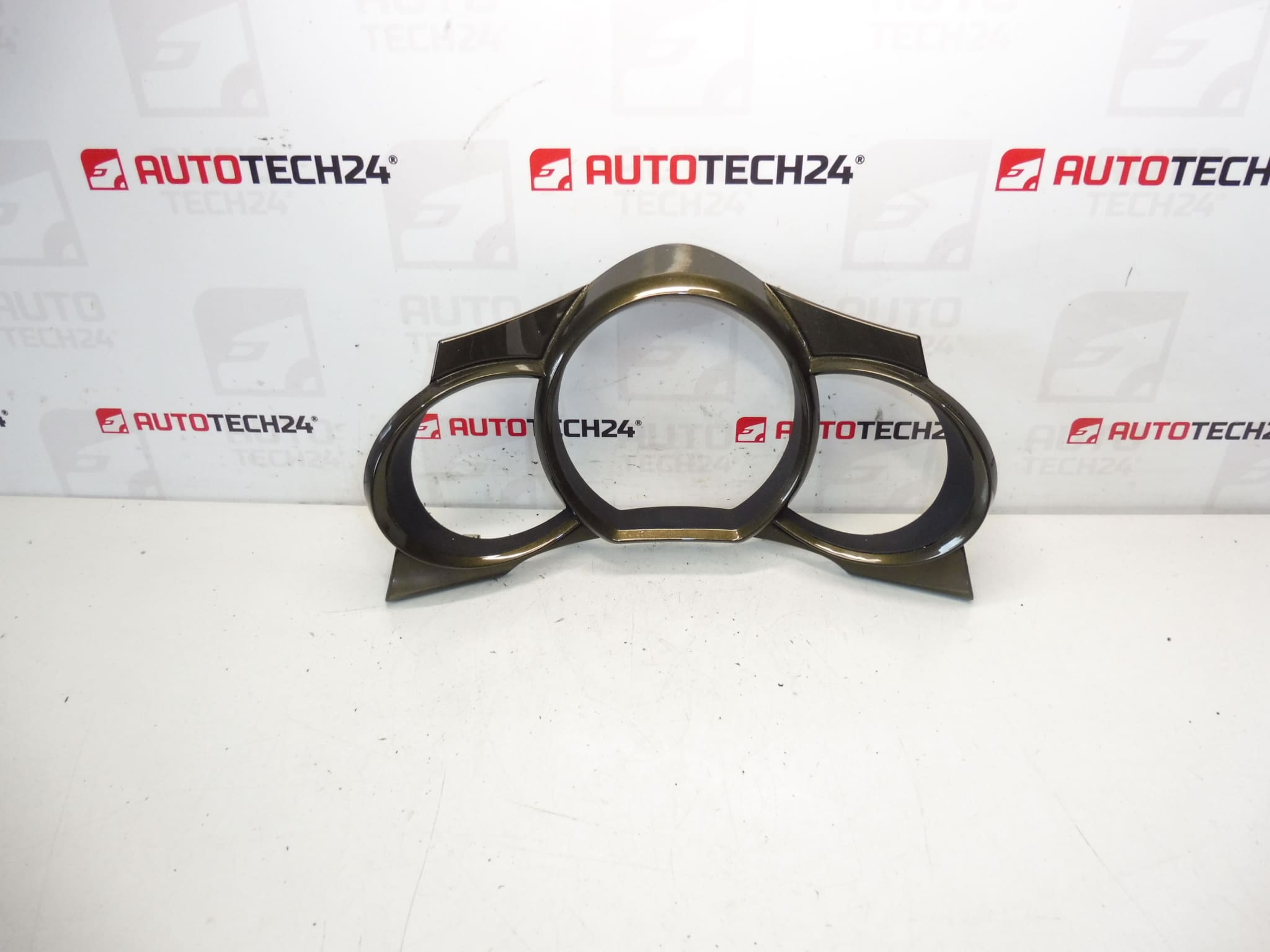 Rámeček tachometru palubní desky Citroen C3 II A51 96842894ZD