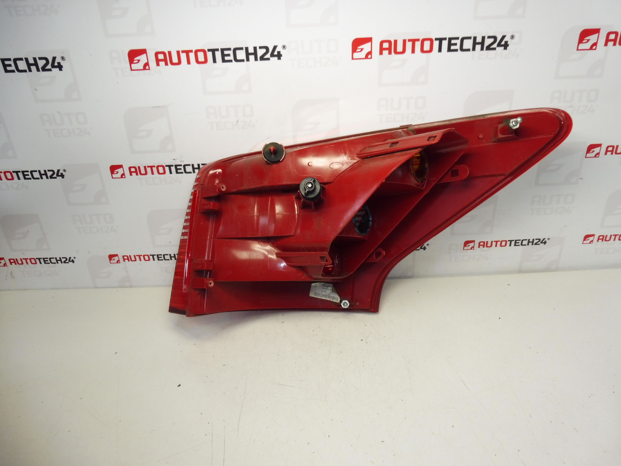 Levá zadní lampa Peugeot 407 SW 9641948780 6350T3