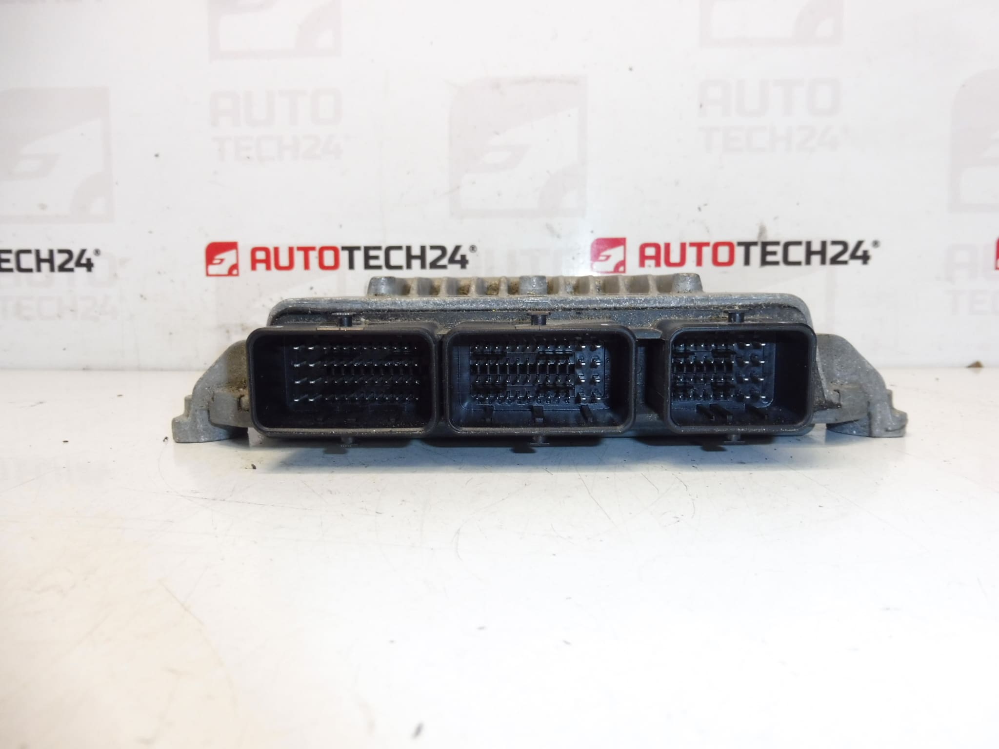 ECU Siemens VDO SID803A 5ws40690B-T 9661642180 9666095880 - Obrázek 2