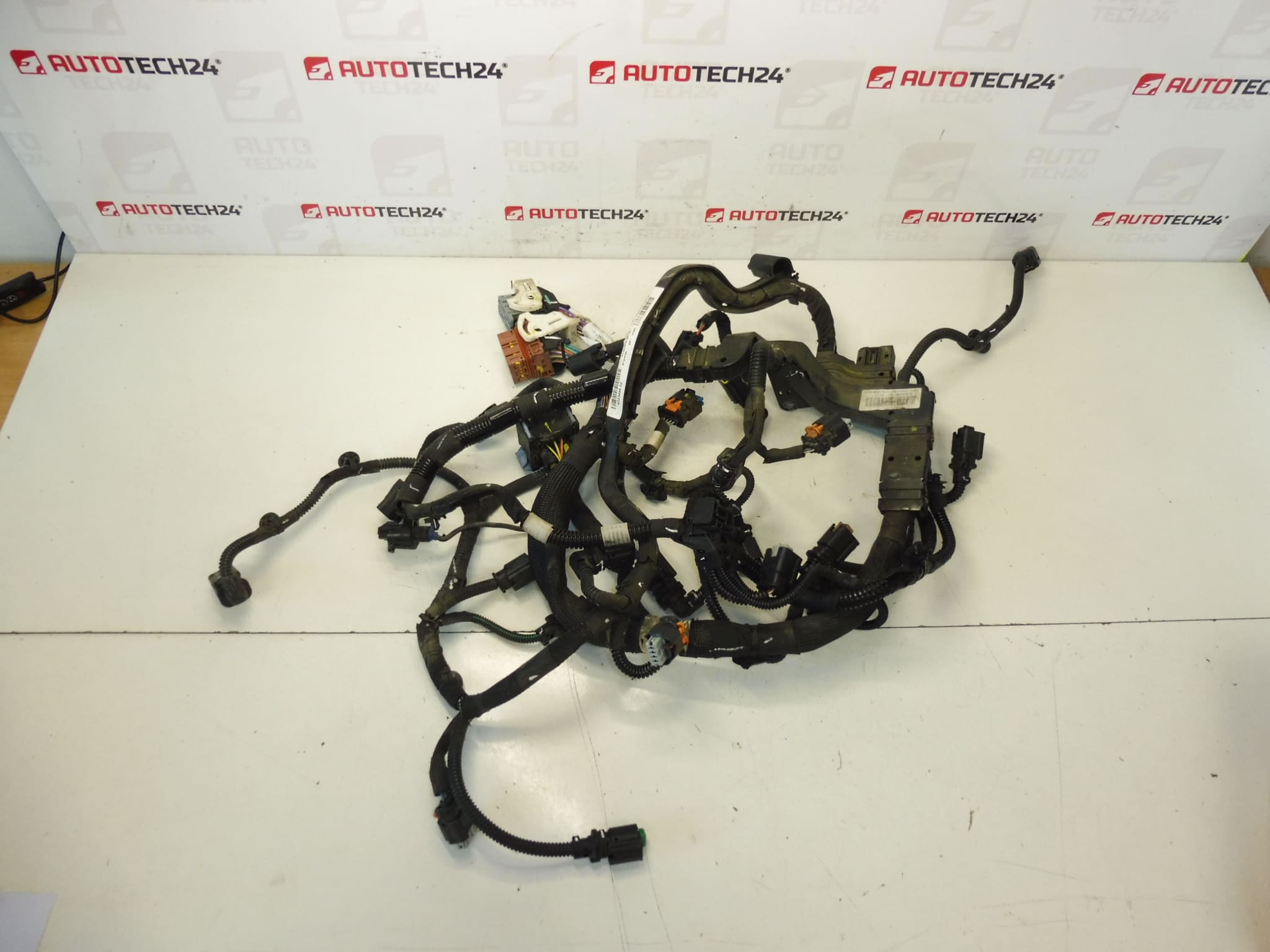 Hlavní motorový svazek 1.6 e-HDI Citroën Peugeot 9803029080