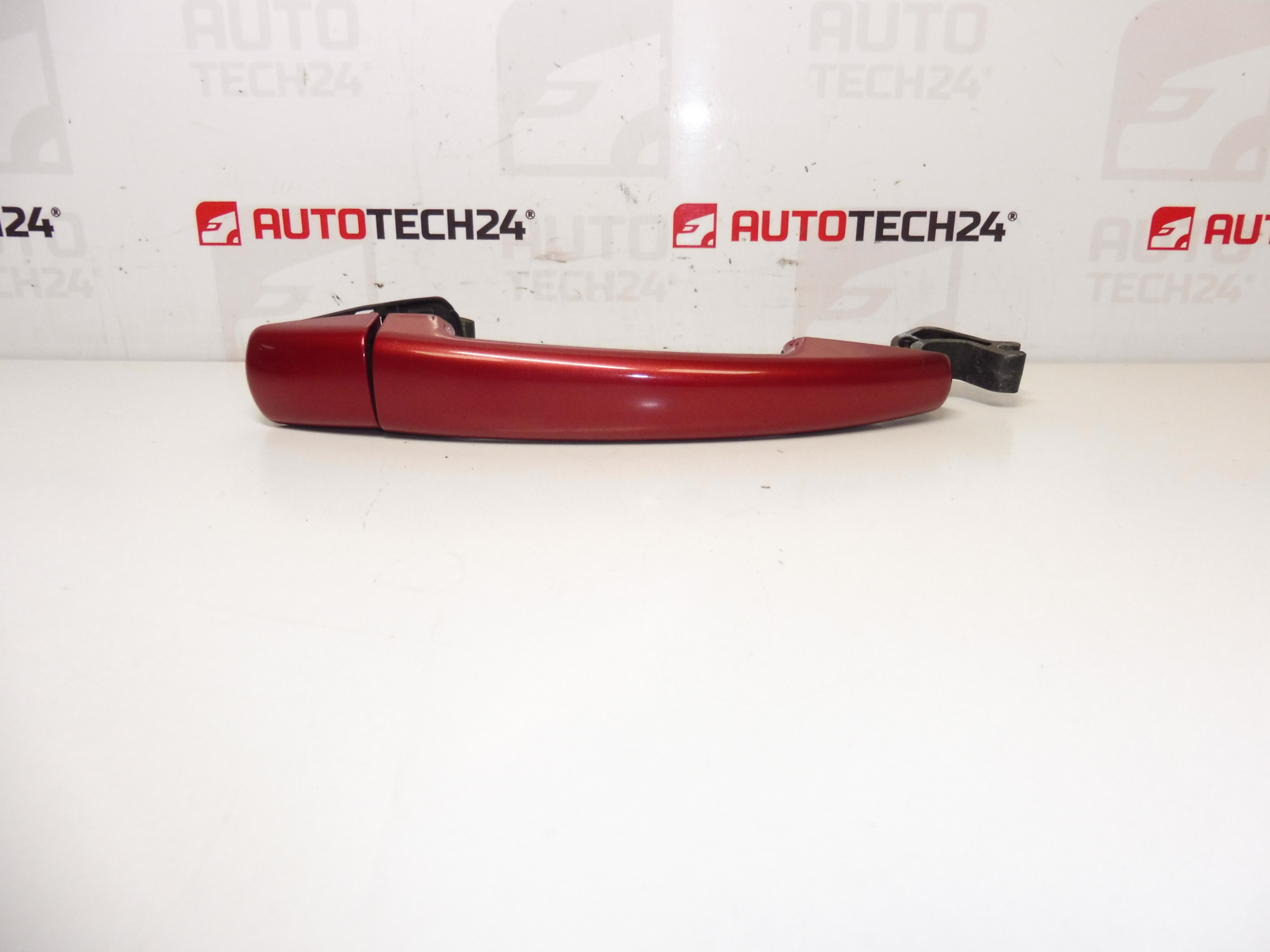 Klika dveří Citroën Peugeot červená EKQD 9101GH