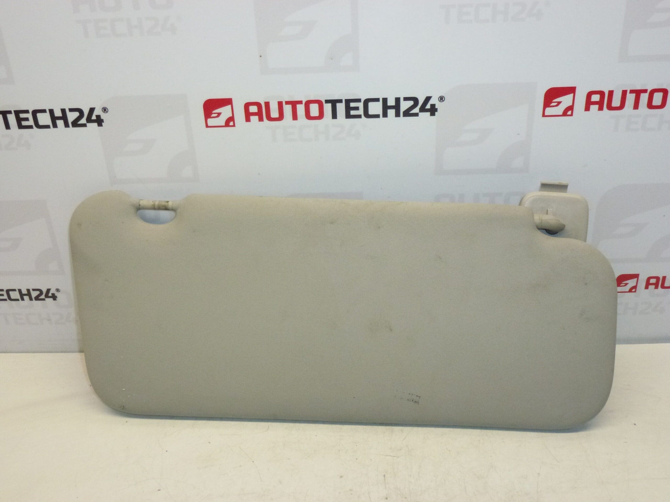 Sluneční clona řidiče Peugeot 407 levá 8143NZ
