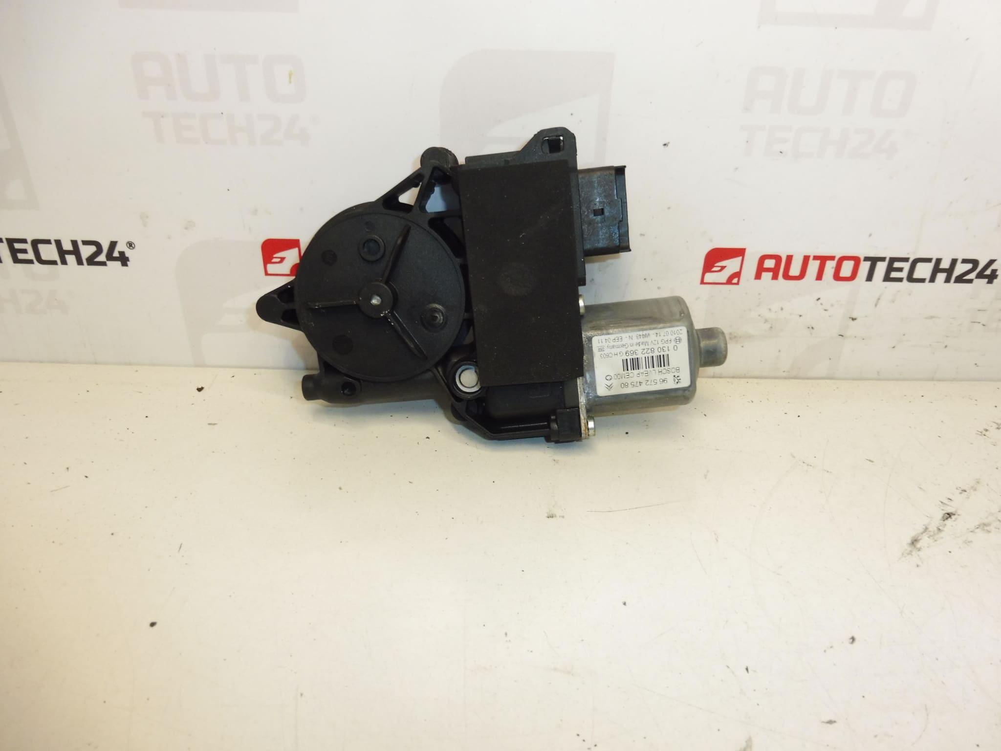 Motor stahování pravého okna Peugeot 308 9657247580 9222CW