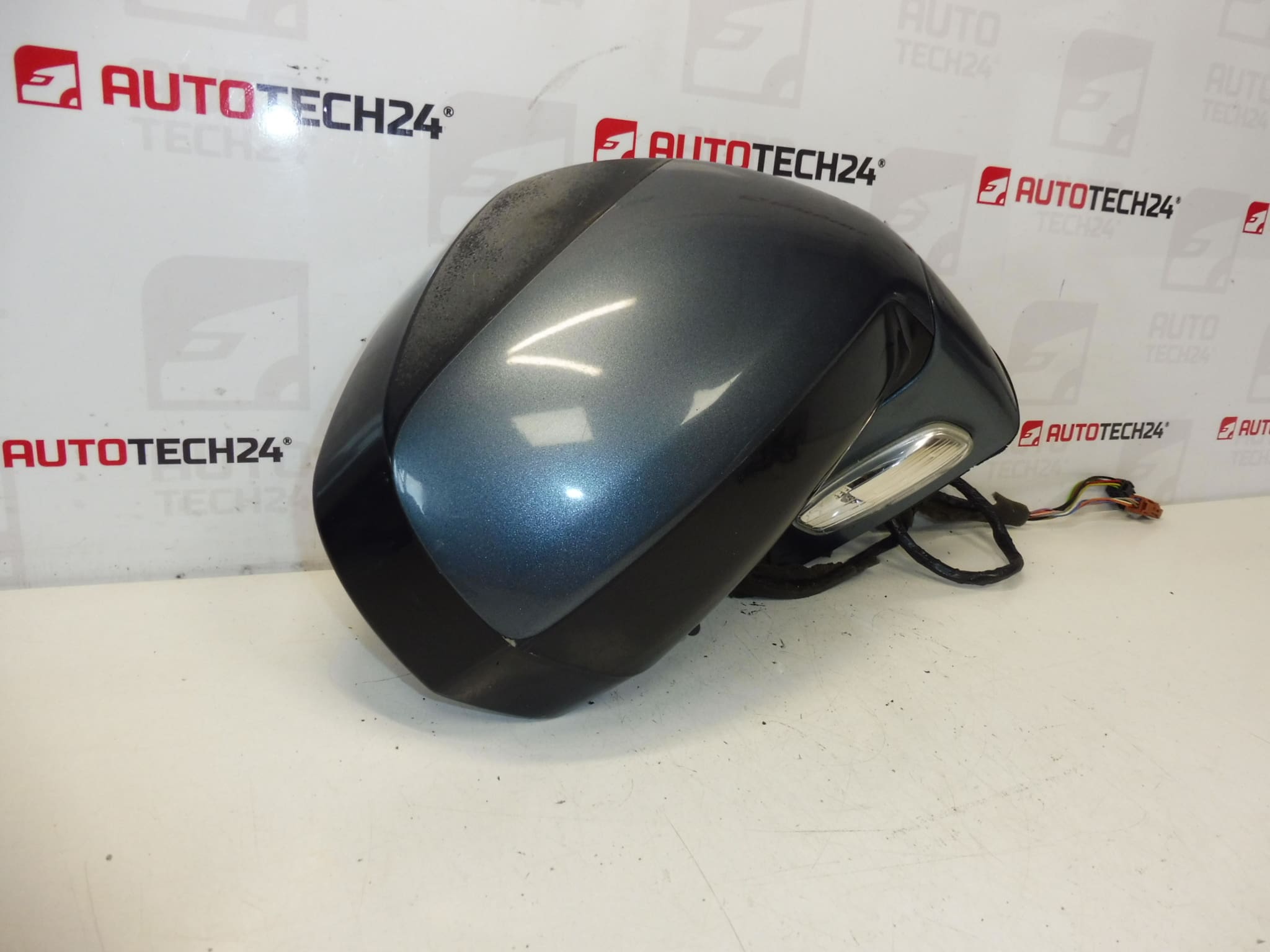 Pravé zrcátko EZWD Citroën C4 Picasso 96851525XY 8153VR