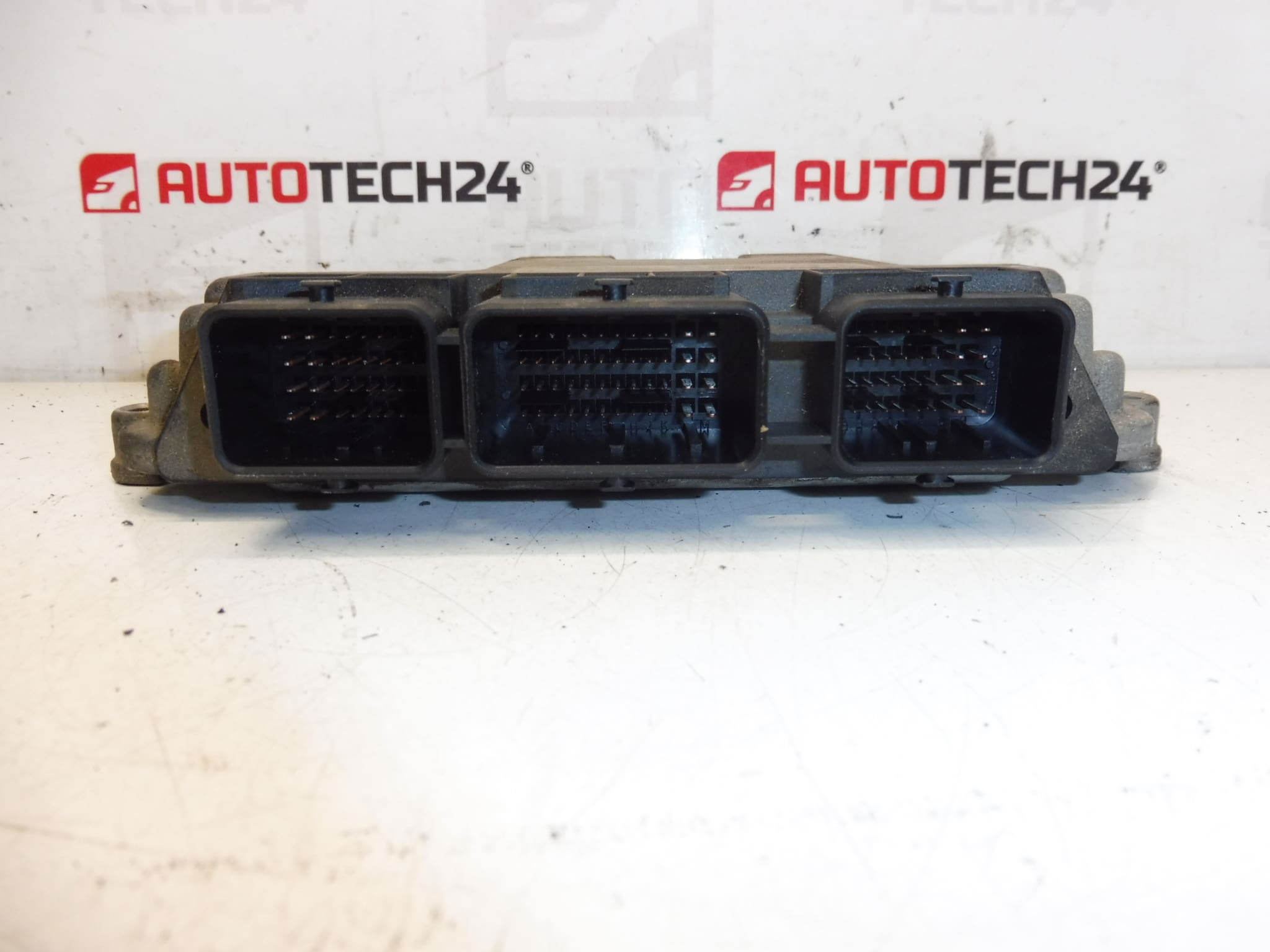 Řídící jednotka Bosch EDC16C34 0281011392 9656162280 - Obrázek 2