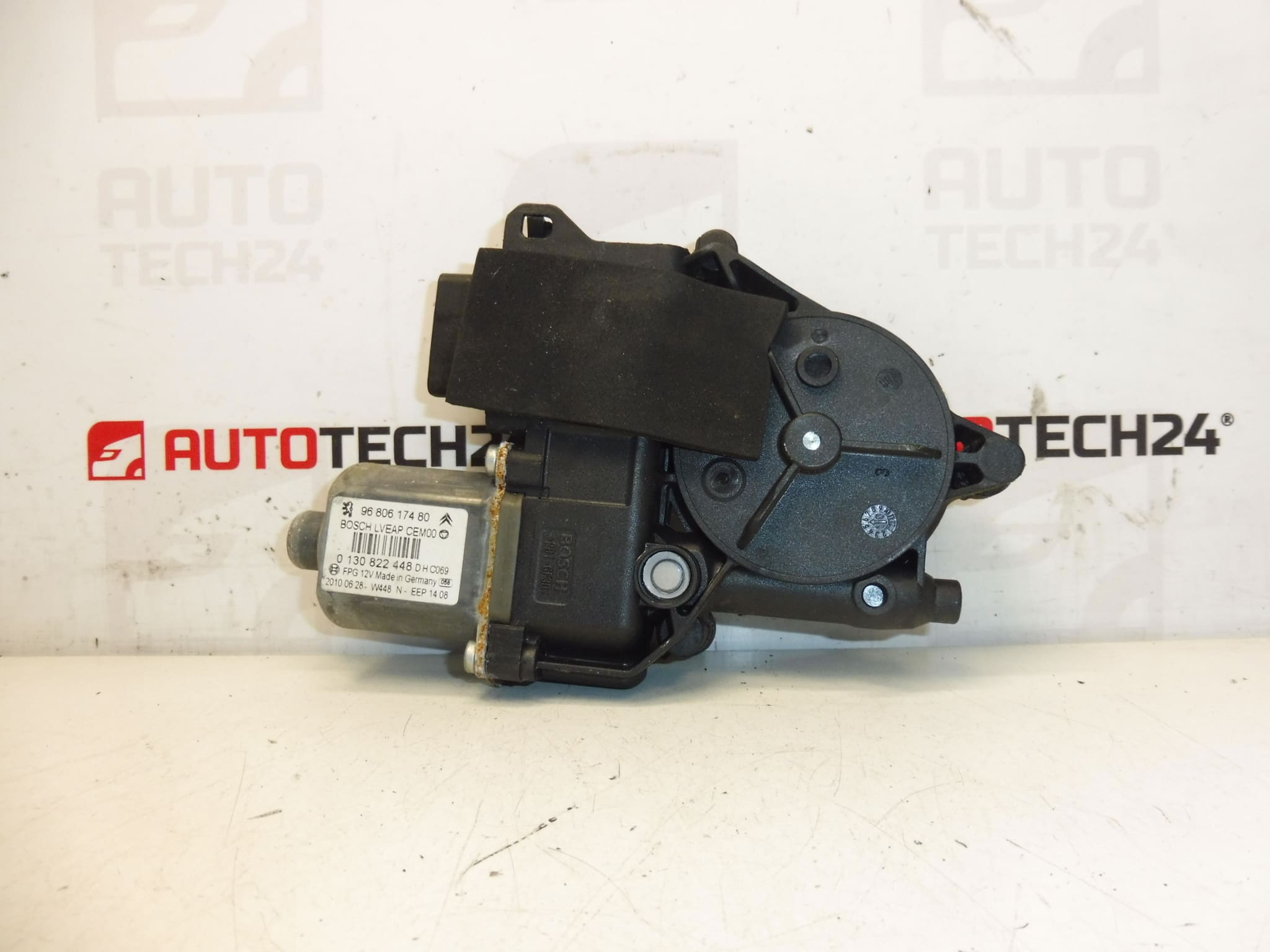 Motor stahování pravého zadního okna Peugeot 308 9680617480 9675466680 9224F0